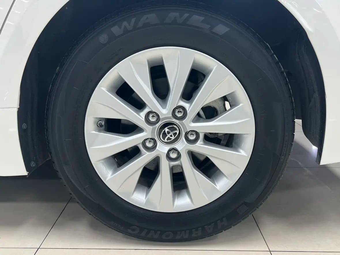 Toyota Corolla 2023 г. 36000 км. — фото 6