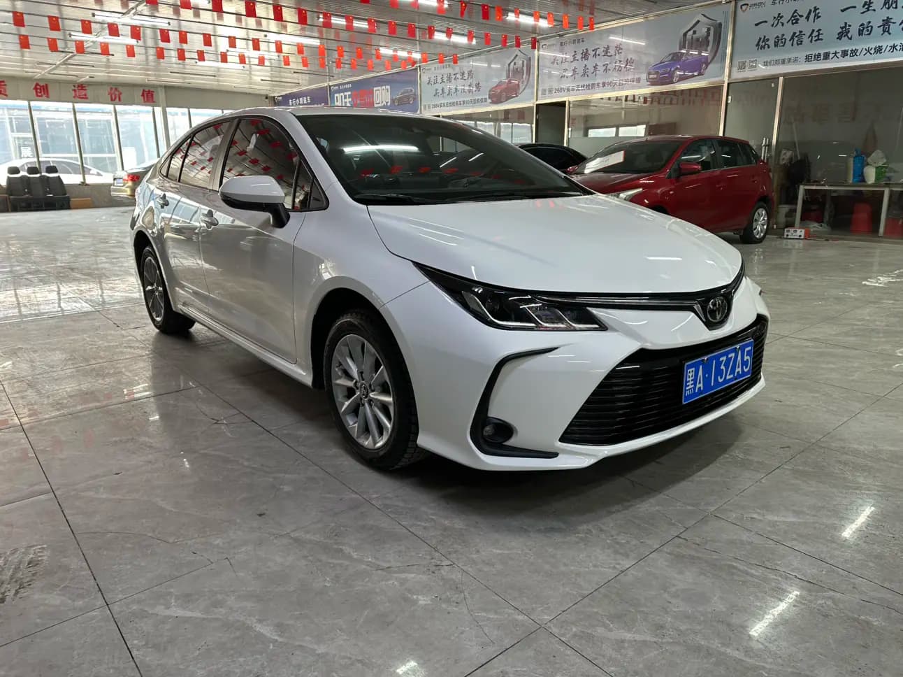 Toyota Corolla 2023 г. 32000 км. — фото 3