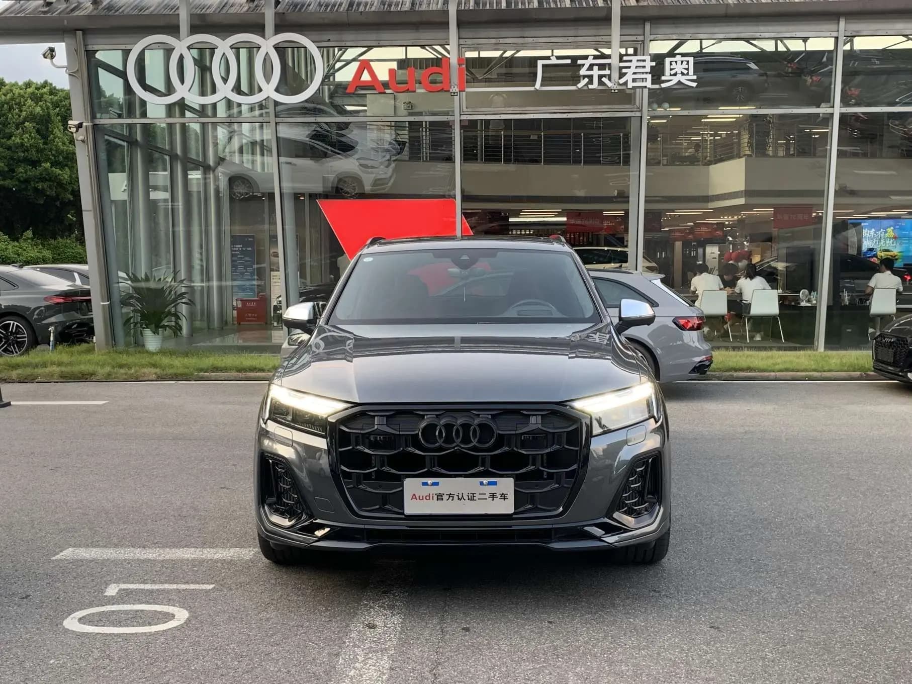 Audi SQ7 2024 г. 1339 км. — фото 15