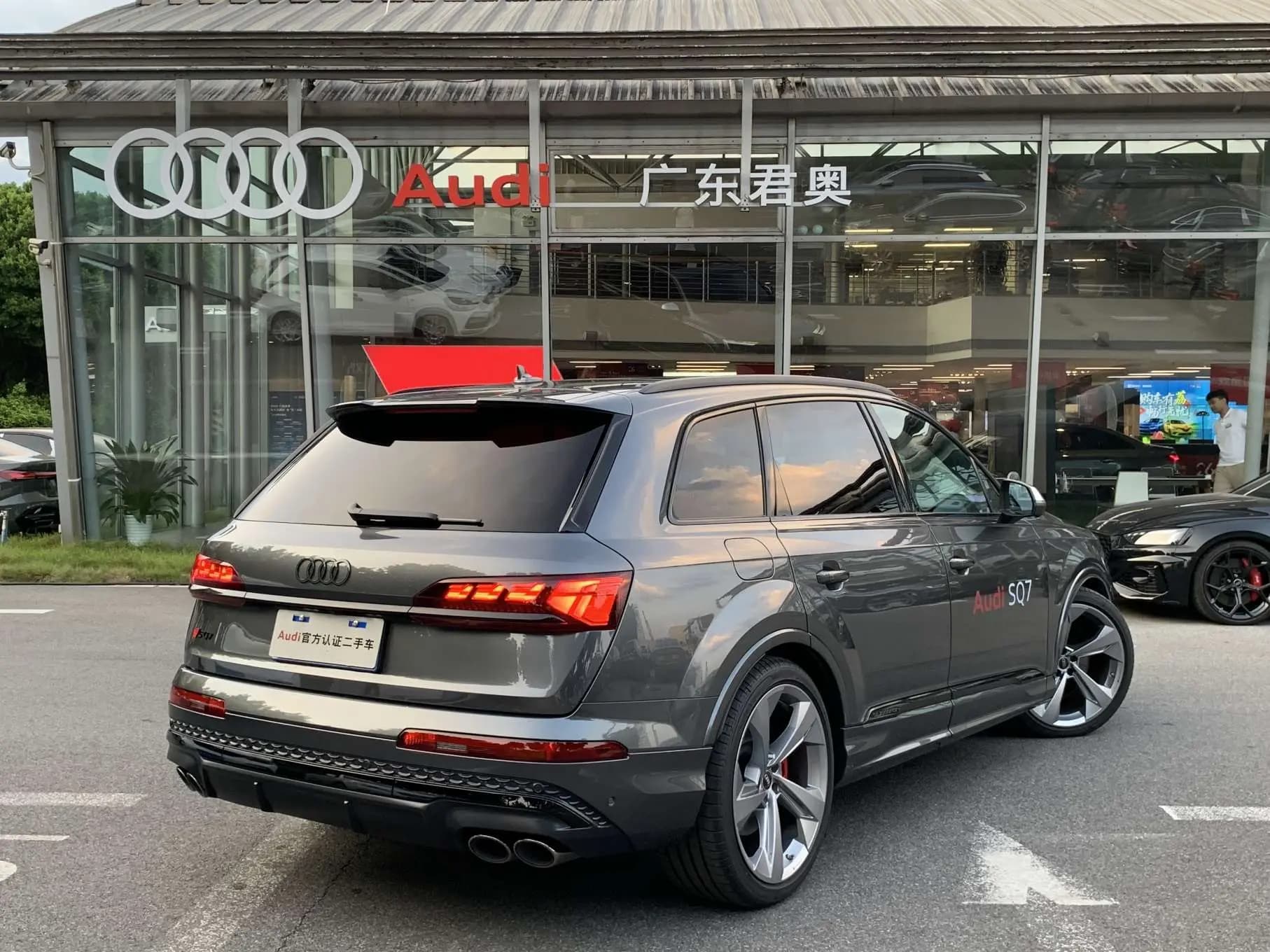 Audi SQ7 2024 г. 1339 км. — фото 6