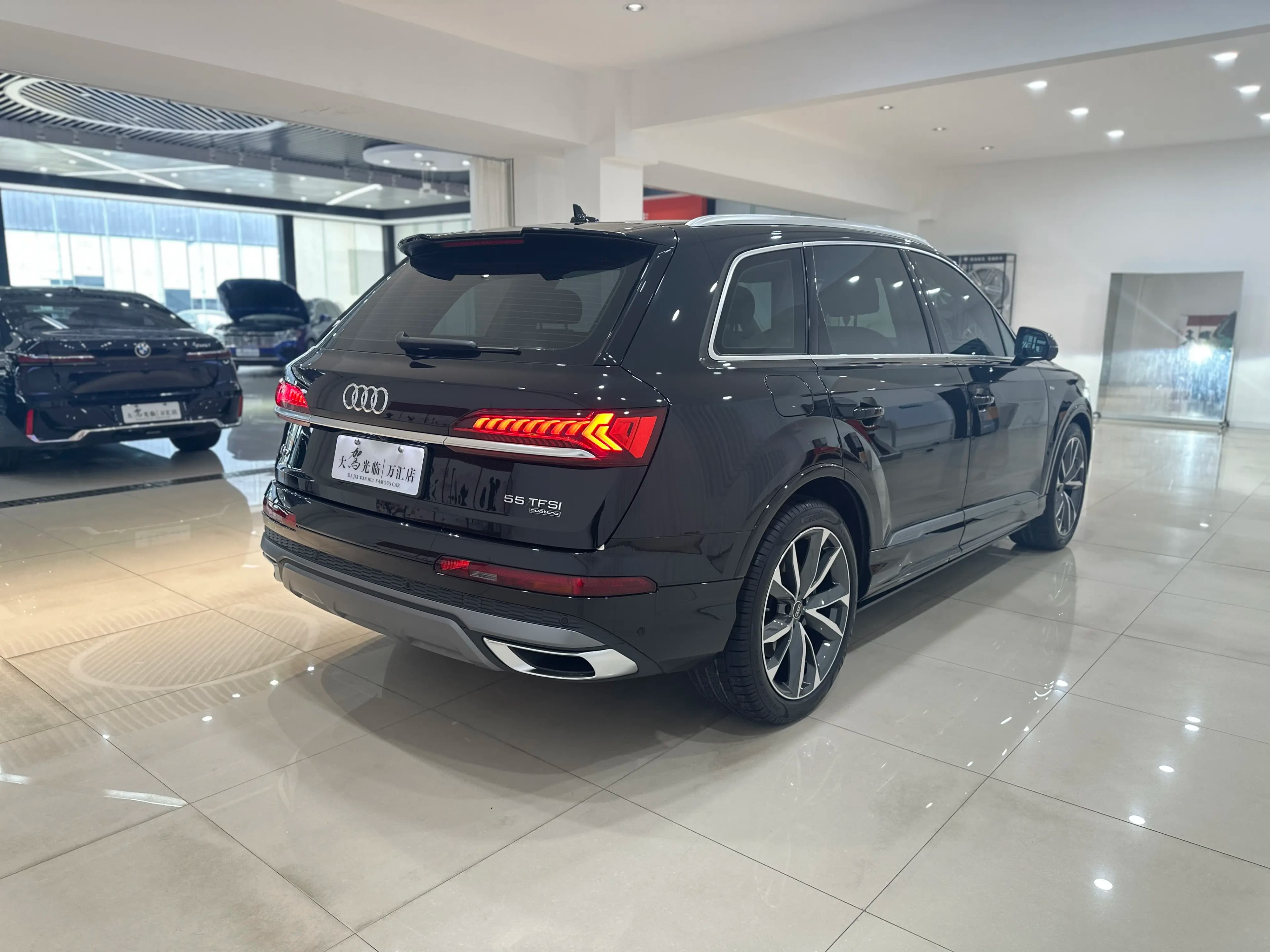 Audi Q7 2023 г. 35834 км. — фото 3