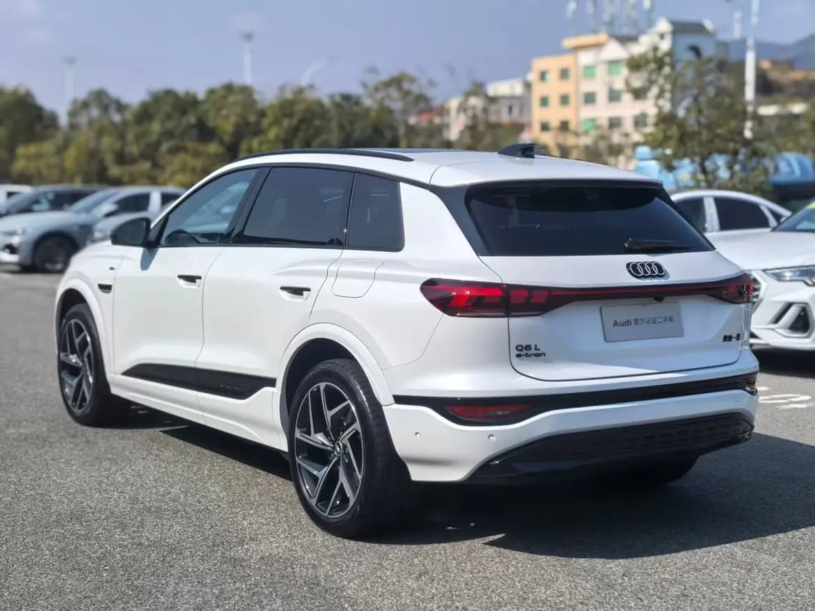 Audi Q6L e-tron 2025 г. 2531 км. — фото 4
