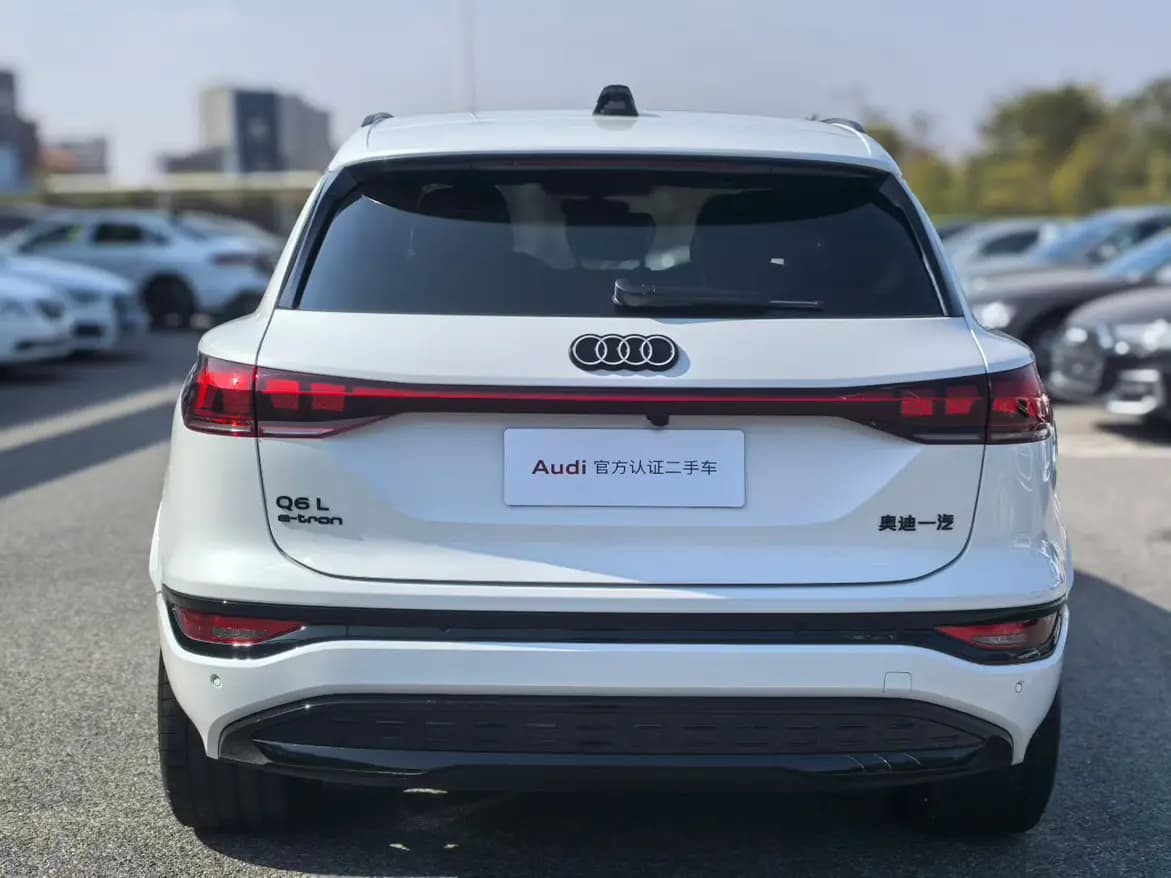 Audi Q6L e-tron 2025 г. 2531 км. — фото 5