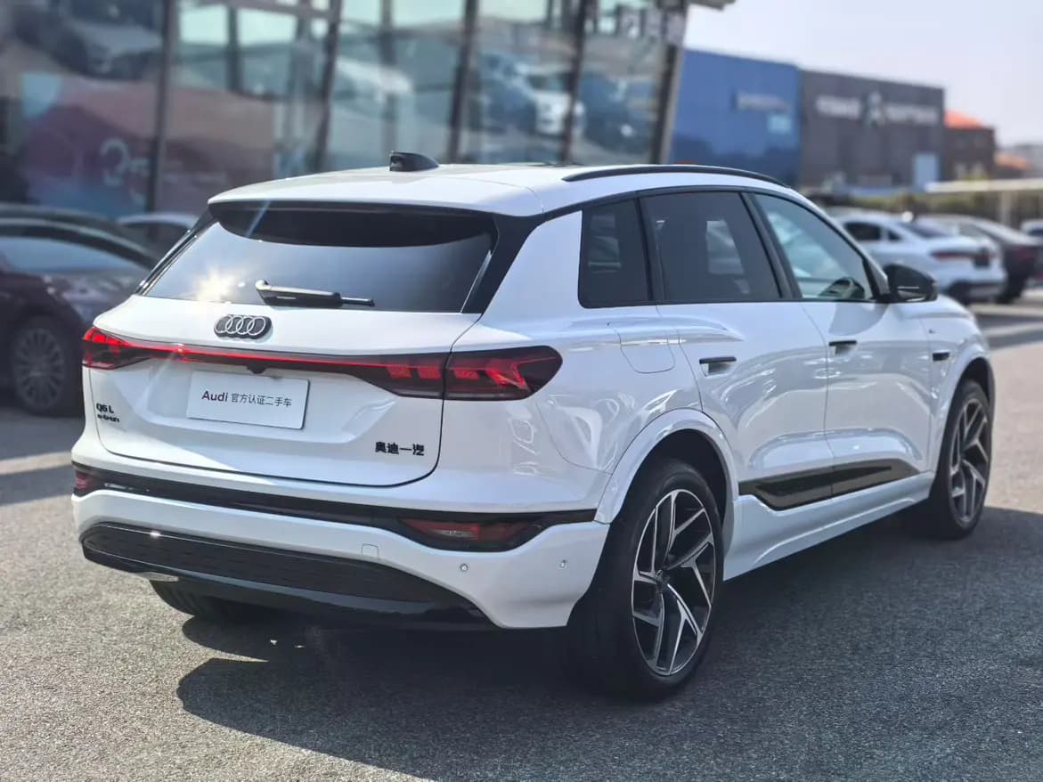 Audi Q6L e-tron 2025 г. 2531 км. — фото 6