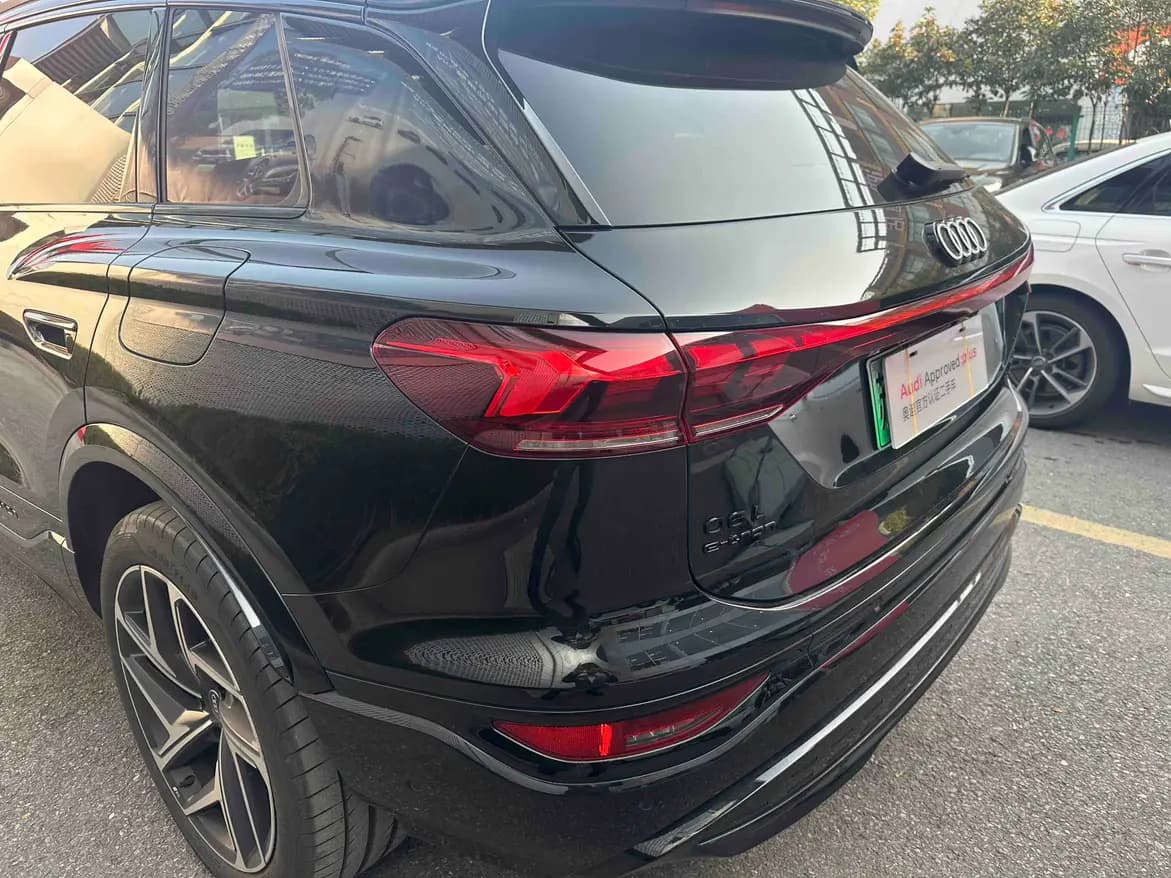 Audi Q6L e-tron 2025 г. 5030 км. — фото 2