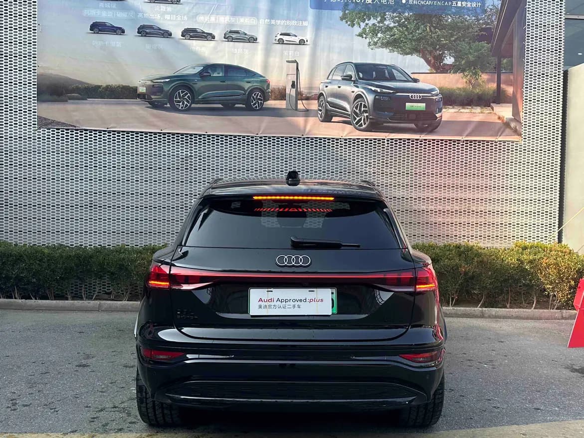 Audi Q6L e-tron 2025 г. 5030 км. — фото 3