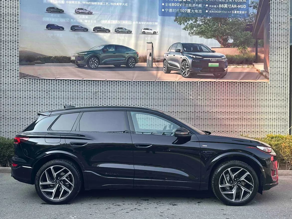 Audi Q6L e-tron 2025 г. 5030 км. — фото 4