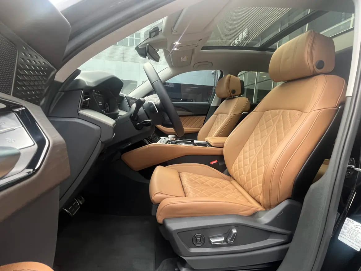 Audi Q6 2025 г. 7748 км. — фото 15