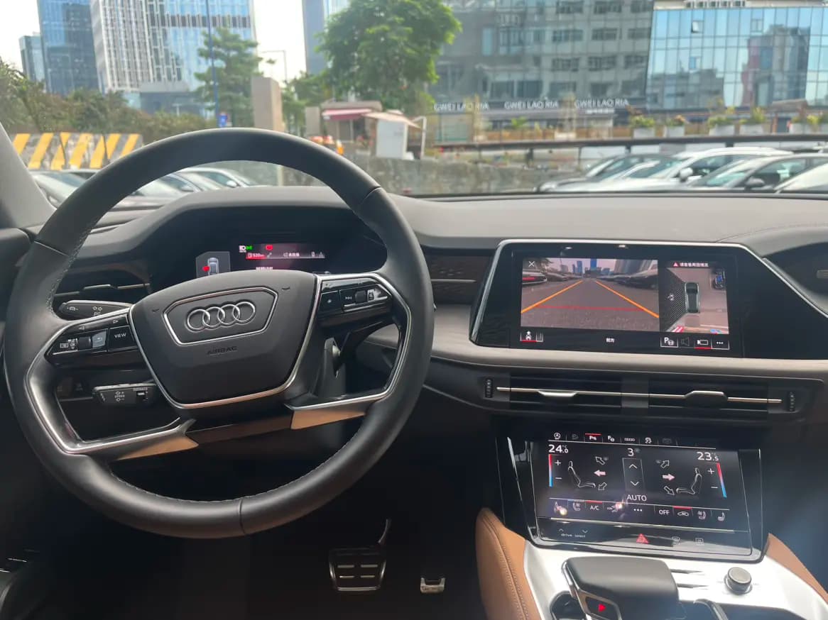 Audi Q6 2025 г. 7748 км. — фото 9