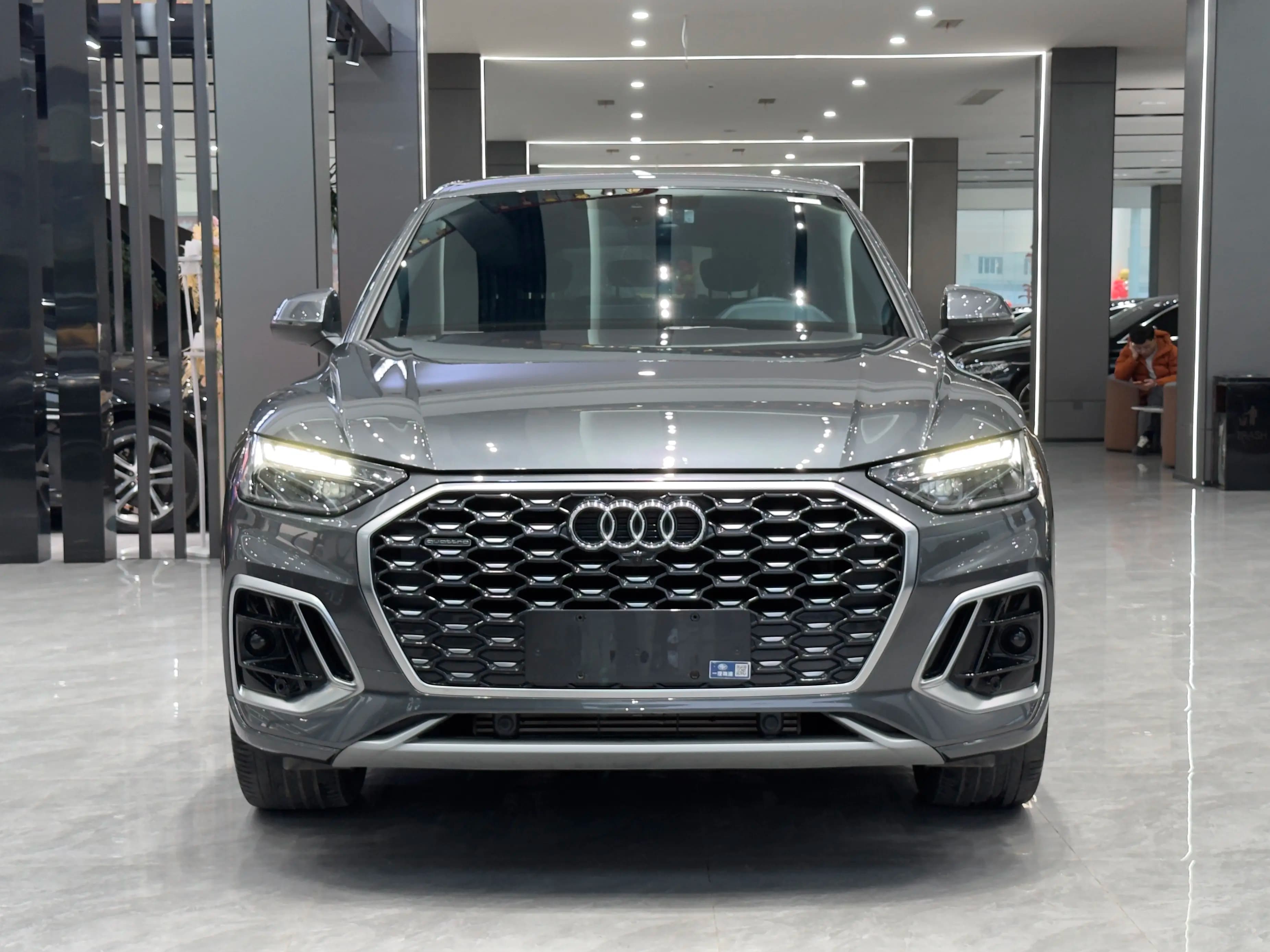 Audi Q5L Sportback 2022 г. 25118 км. — фото 2