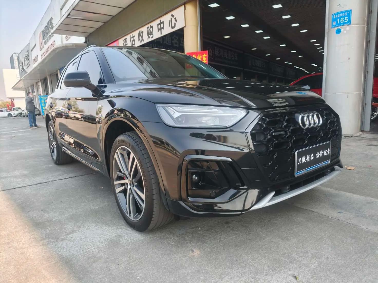Audi Q5L Sportback 2022 г. 55117 км. — фото 3