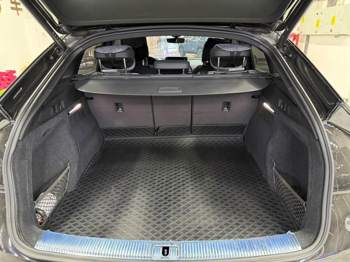 Audi Q5L Sportback 2024 г. 39907 км. — фото 15