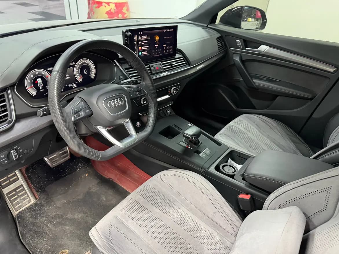 Audi Q5L Sportback 2024 г. 39907 км. — фото 16