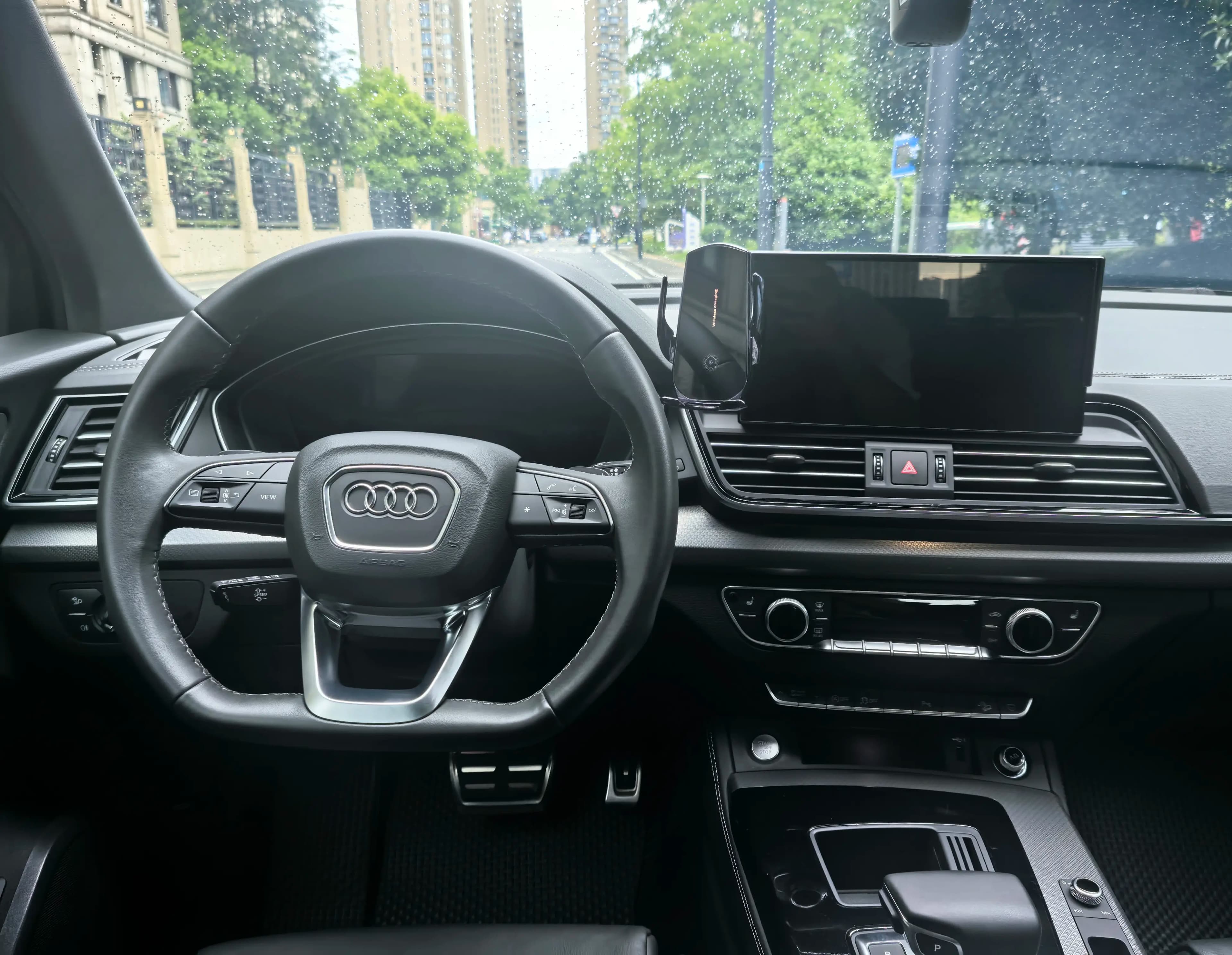 Audi Q5L 2023 г. 27095 км. — фото 10