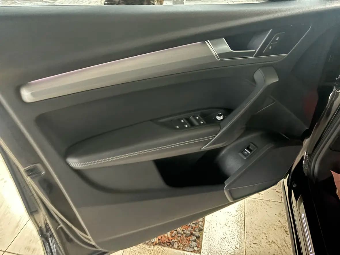 Audi Q5L 2022 г. 85088 км. — фото 8