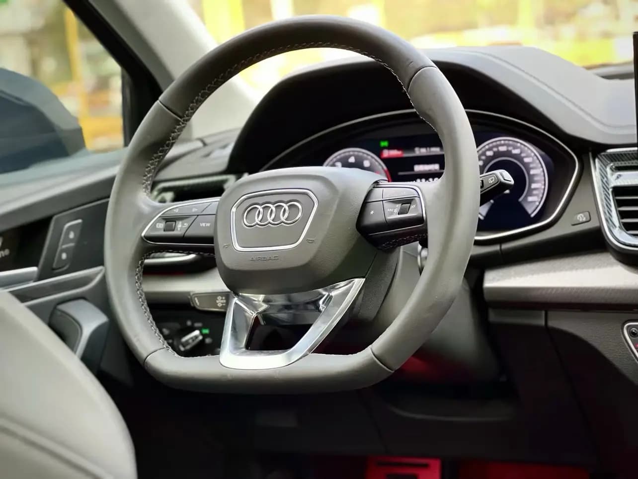 Audi Q5L 2022 г. 60085 км. — фото 8