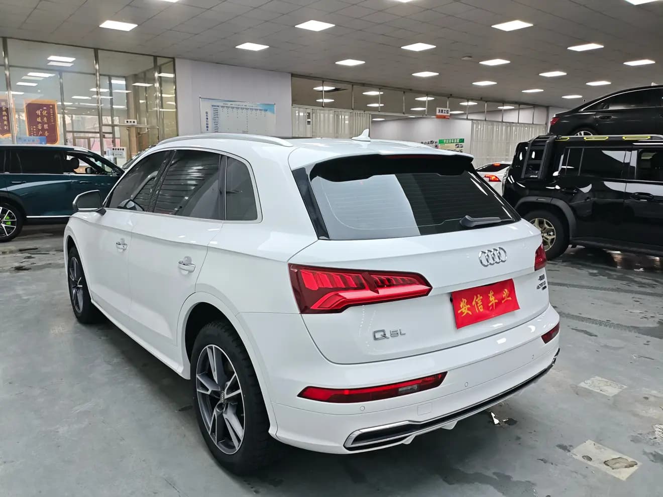 Audi Q5L 2021 г. 68625 км. — фото 3