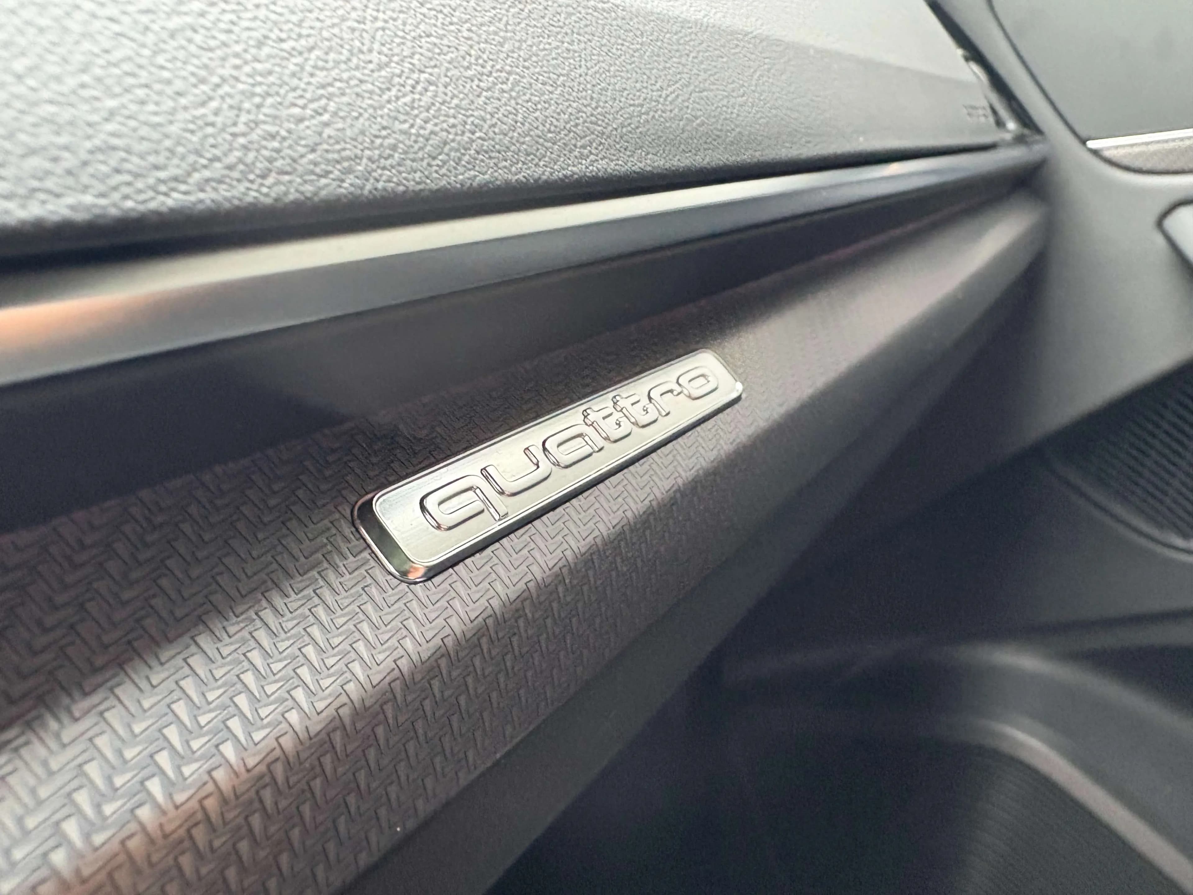 Audi Q5L 2024 г. 35018 км. — фото 12