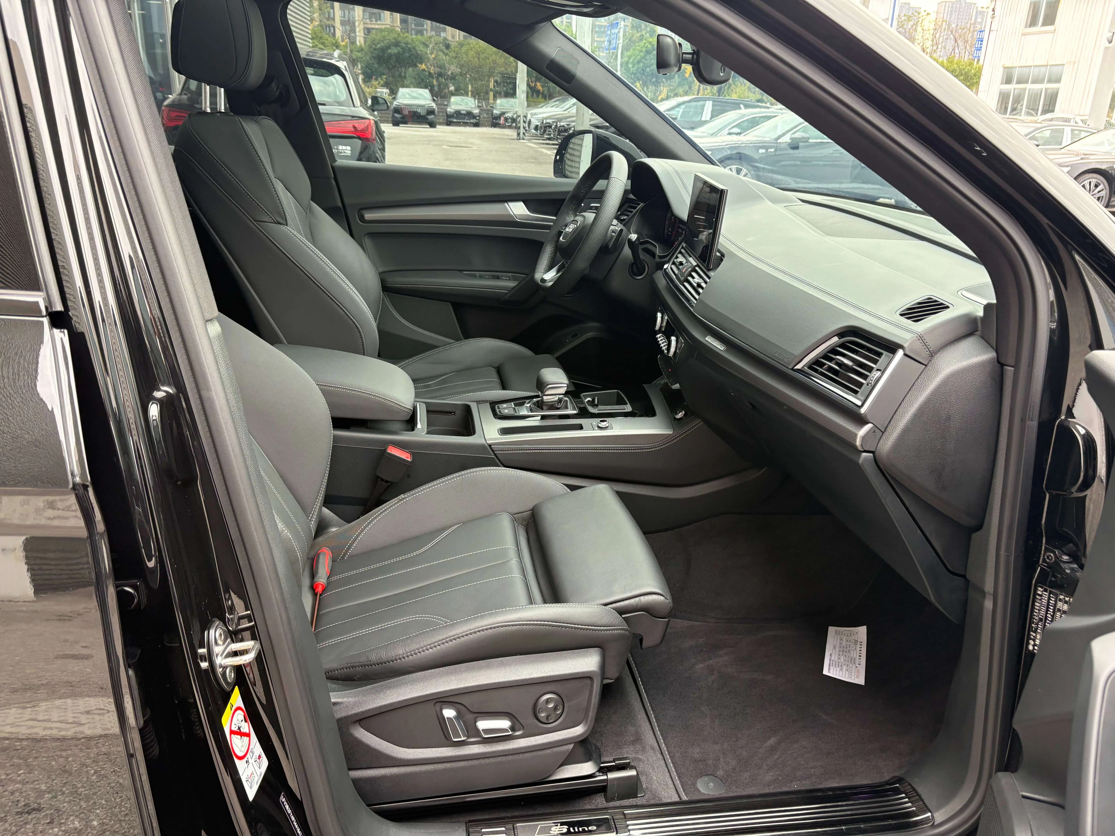 Audi Q5L 2024 г. 35018 км. — фото 13