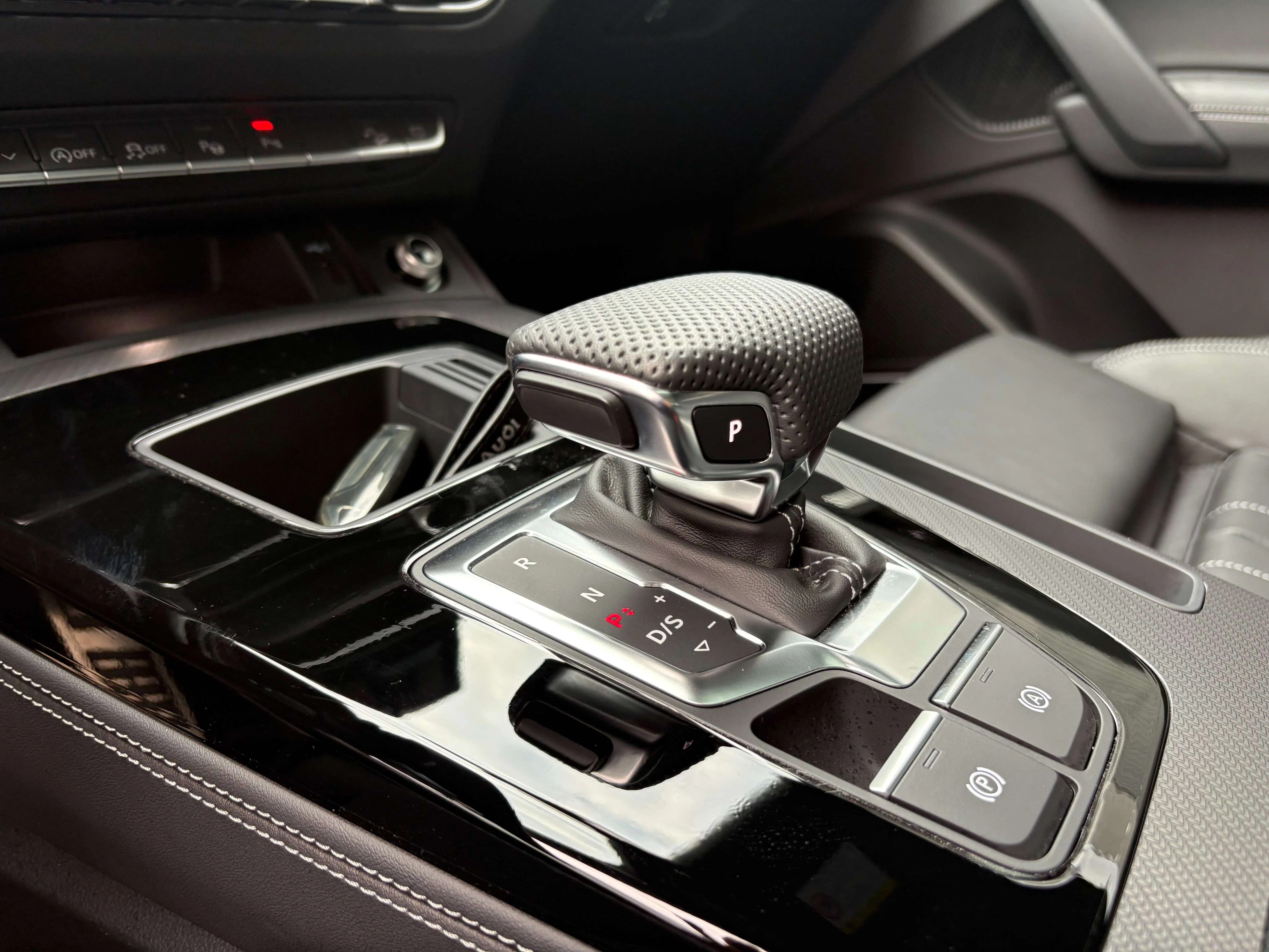 Audi Q5L 2024 г. 35018 км. — фото 17
