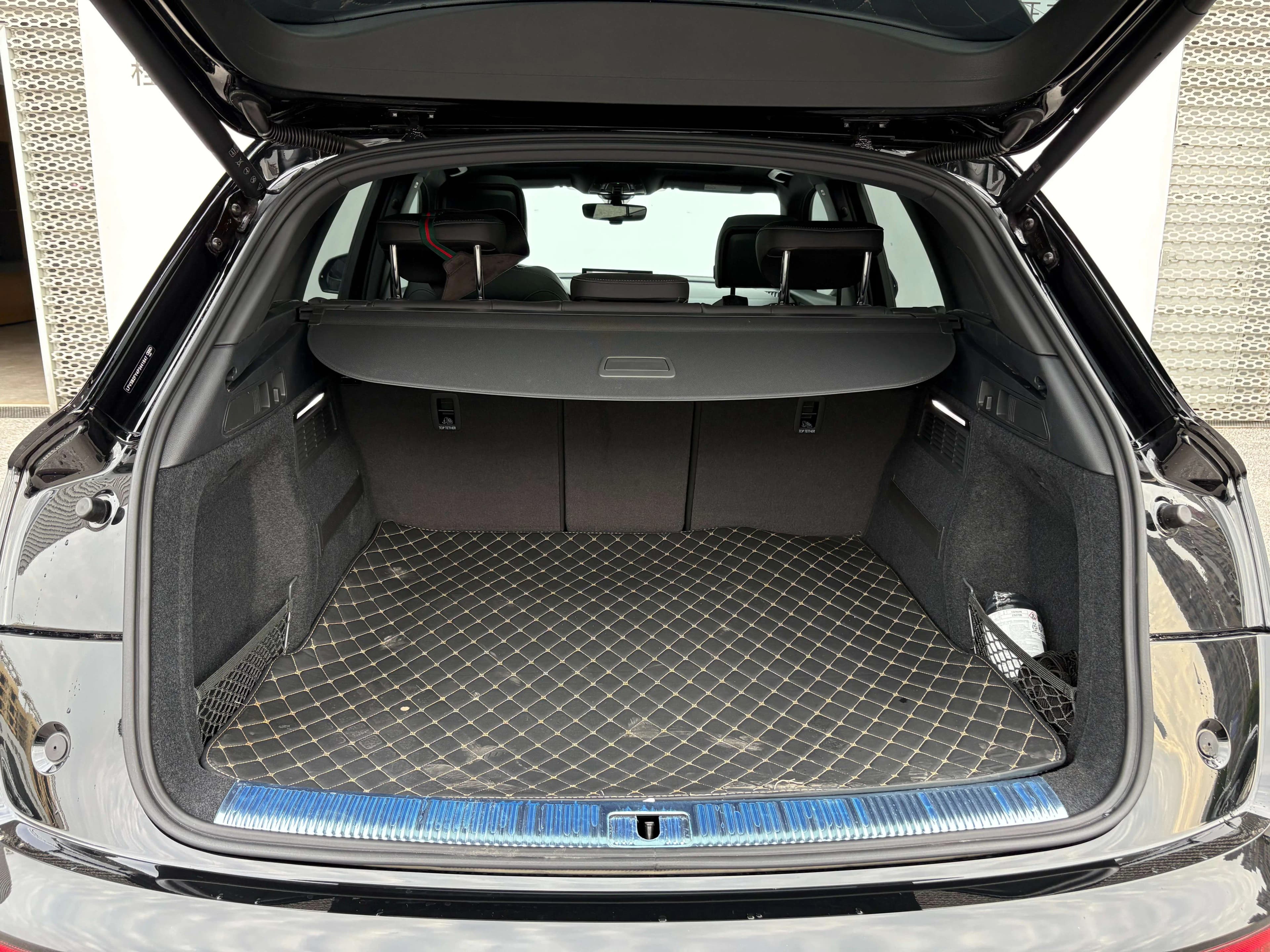Audi Q5L 2024 г. 35018 км. — фото 21