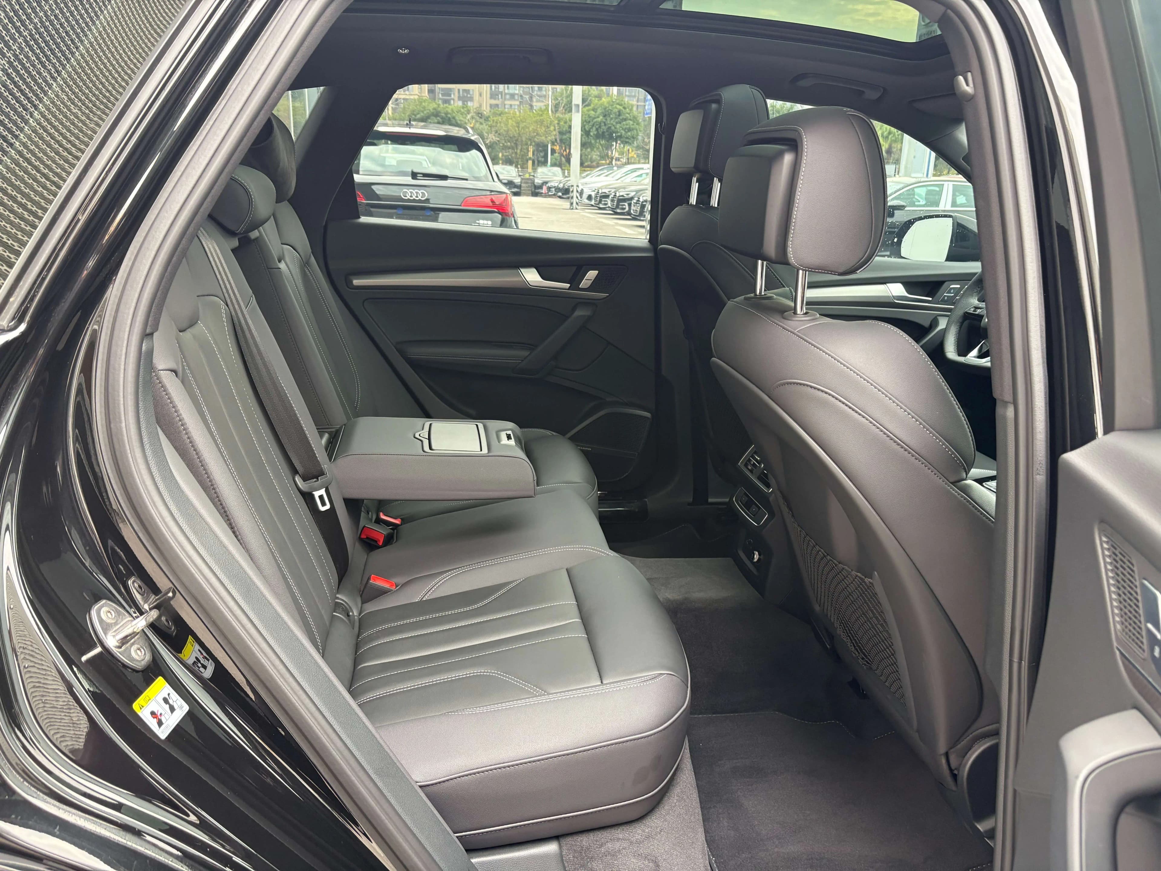 Audi Q5L 2024 г. 35018 км. — фото 22