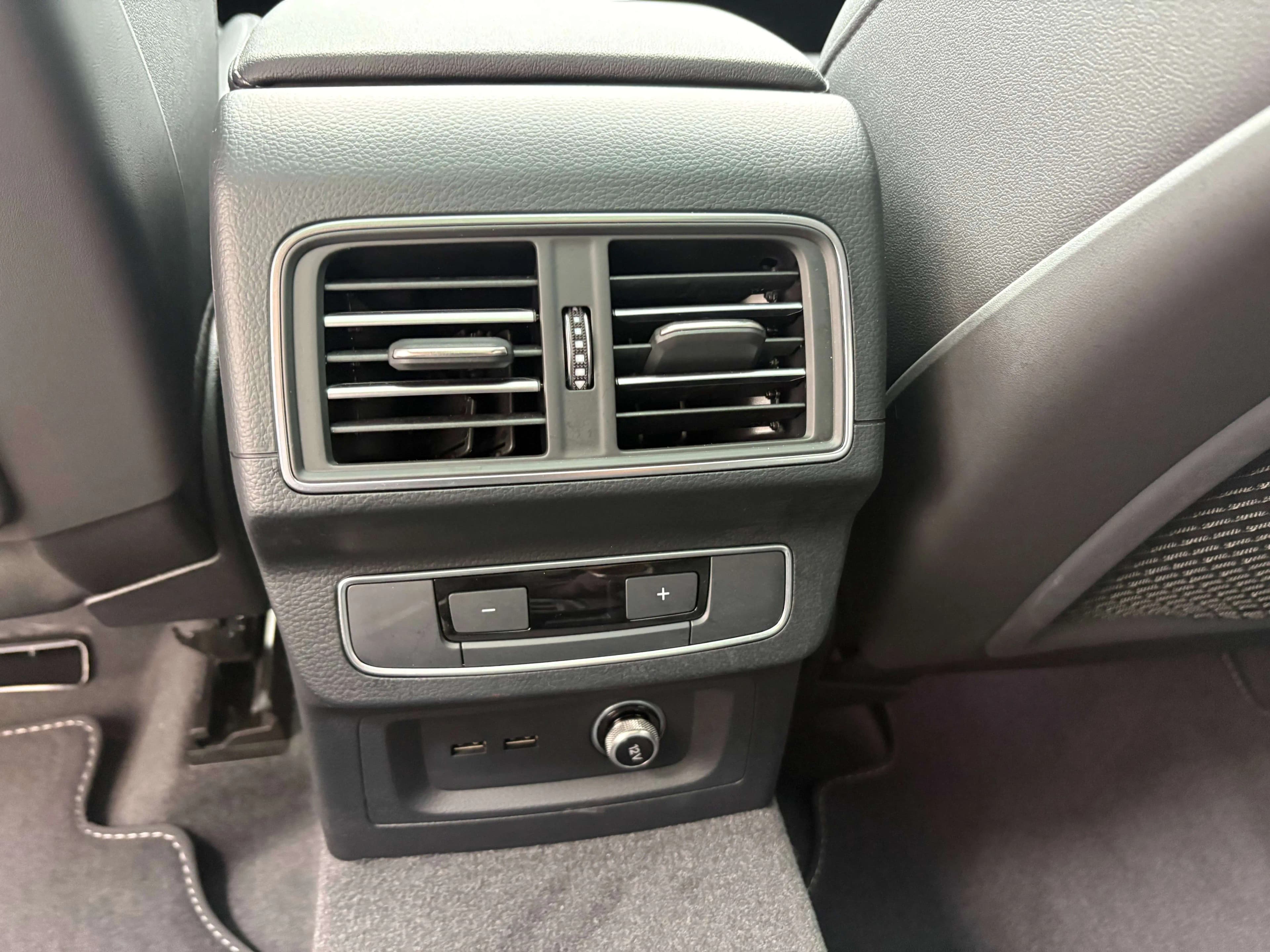 Audi Q5L 2024 г. 35018 км. — фото 10