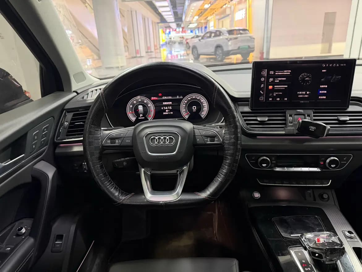 Audi Q5L 2022 г. 32297 км. — фото 10
