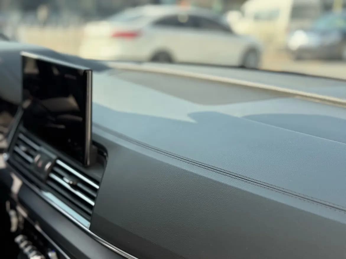 Audi Q5L 2023 г. 59013 км. — фото 16