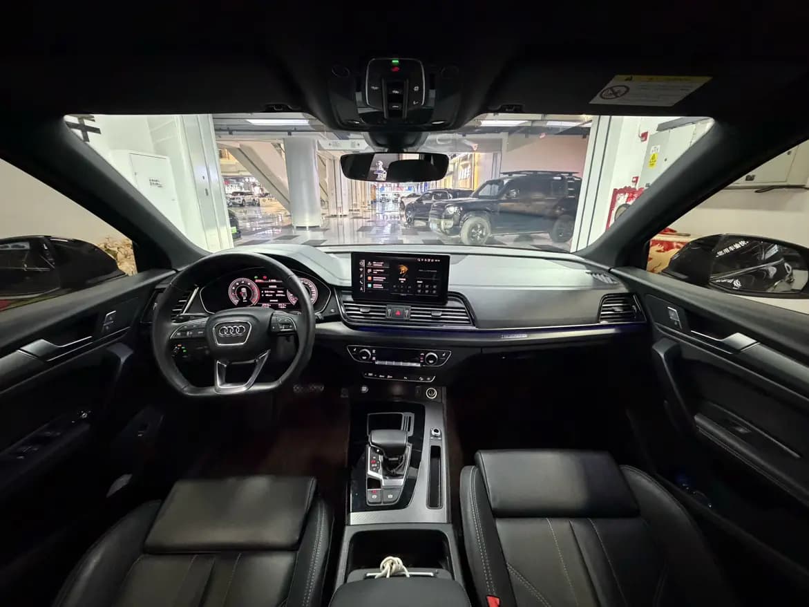 Audi Q5L 2023 г. 67063 км. — фото 11