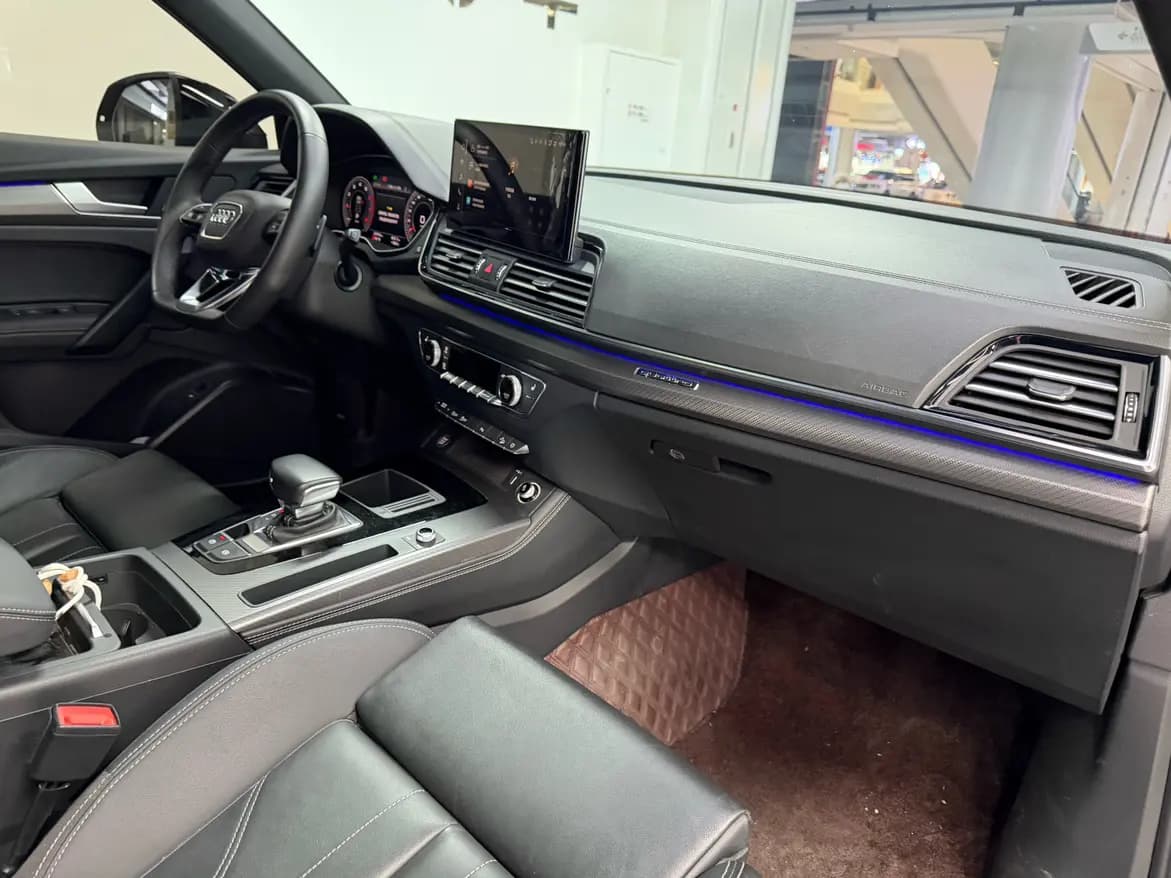 Audi Q5L 2023 г. 67063 км. — фото 15
