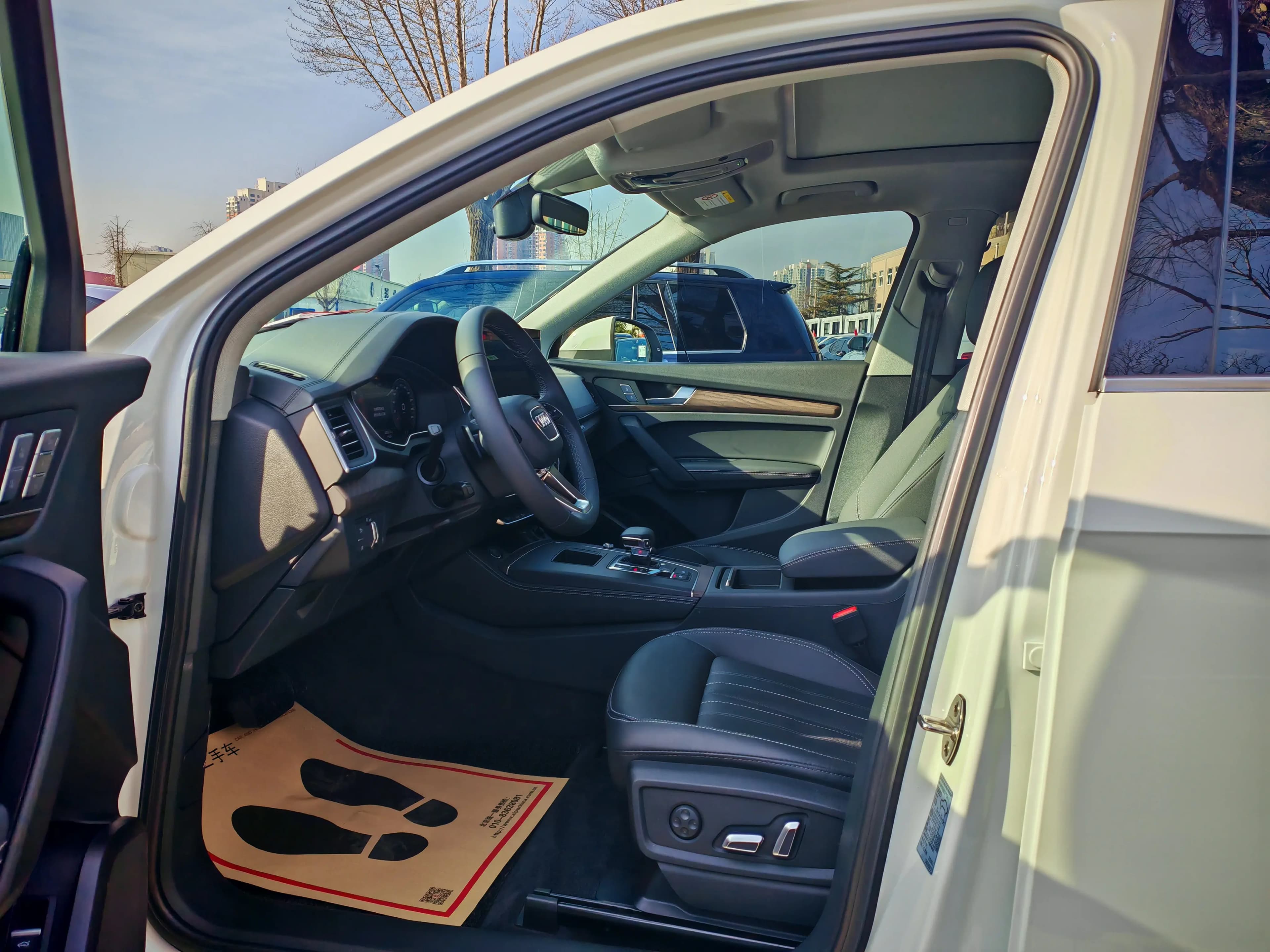 Audi Q5L 2024 г. 25009 км. — фото 14