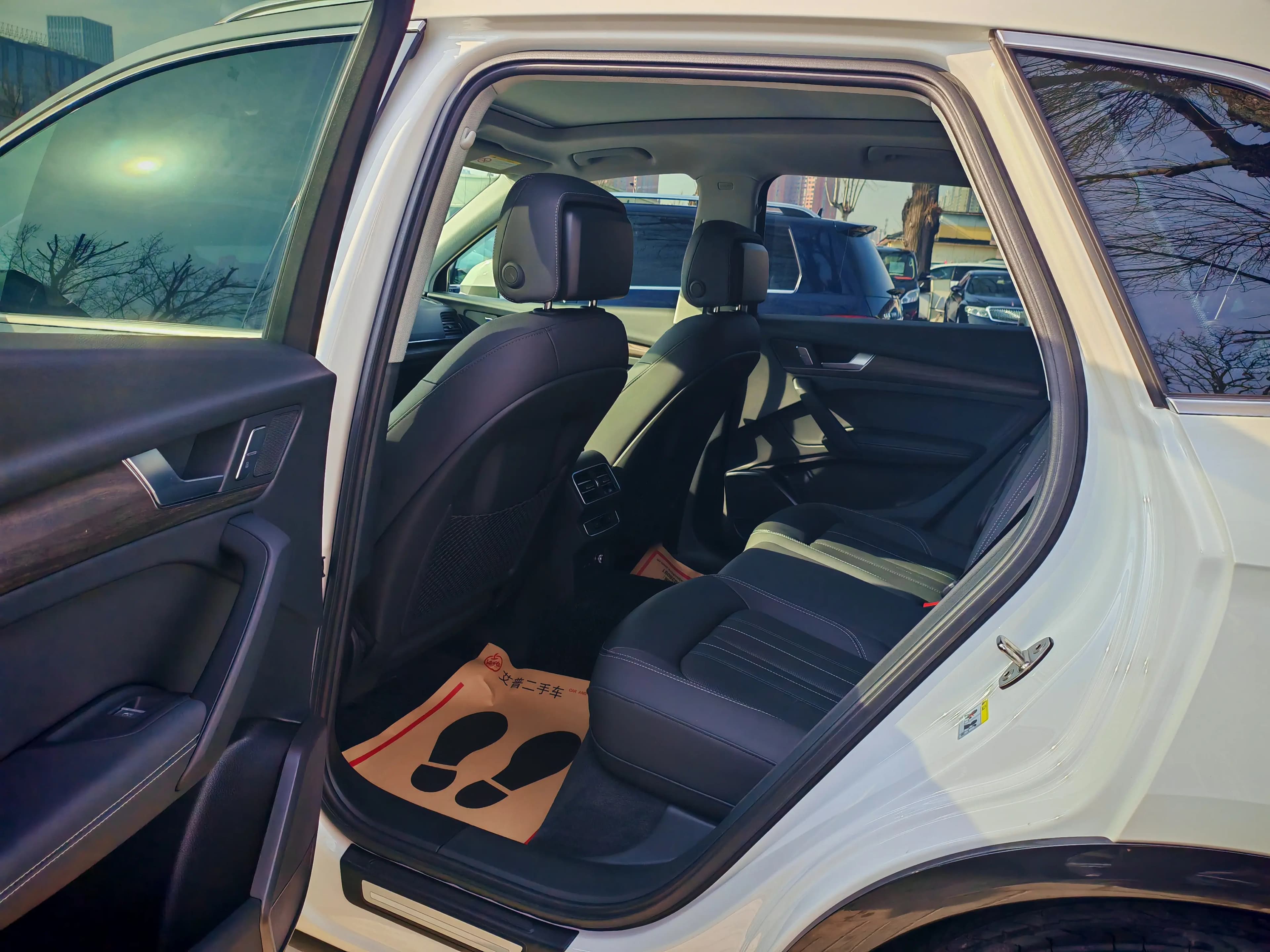 Audi Q5L 2024 г. 25009 км. — фото 17