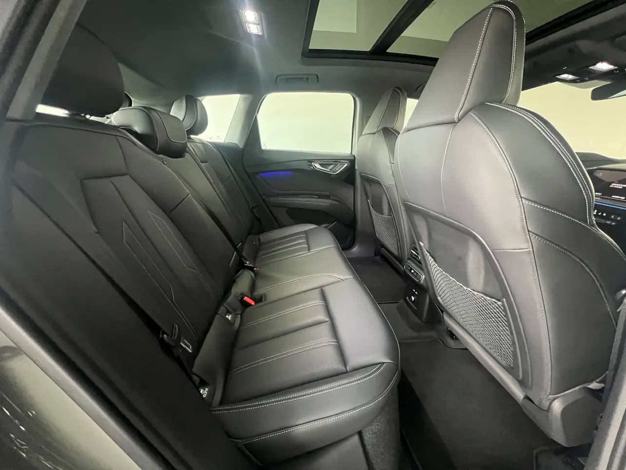 Audi Q4 e-tron 2025 г. 8369 км. — фото 14