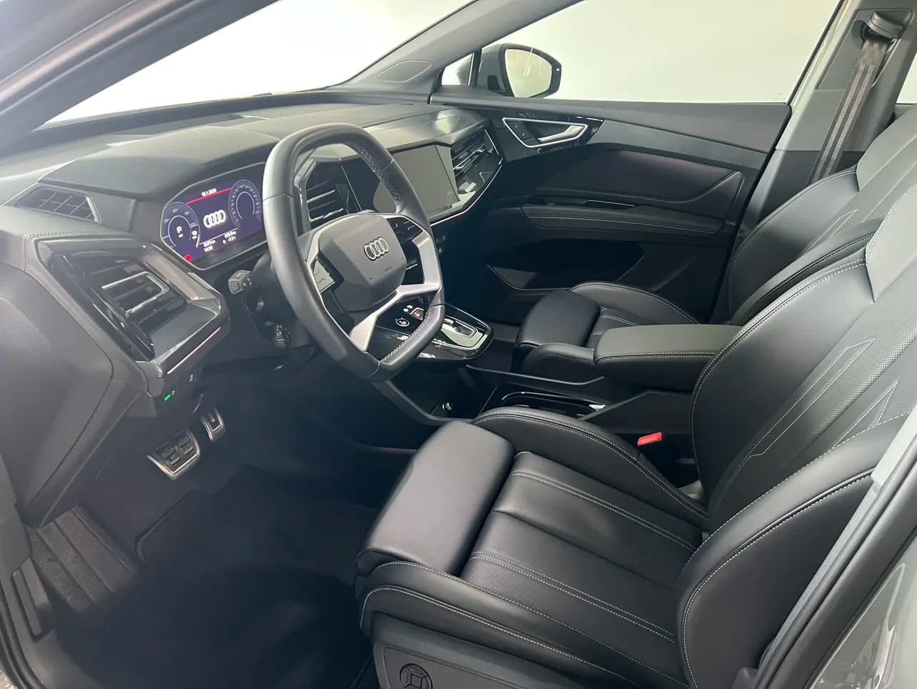 Audi Q4 e-tron 2025 г. 8369 км. — фото 9