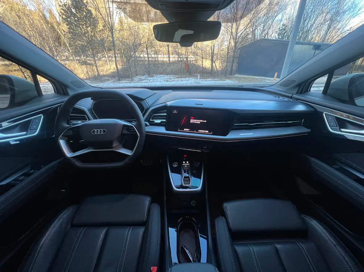 Audi Q4 e-tron 2024 г. 23089 км. — фото 4