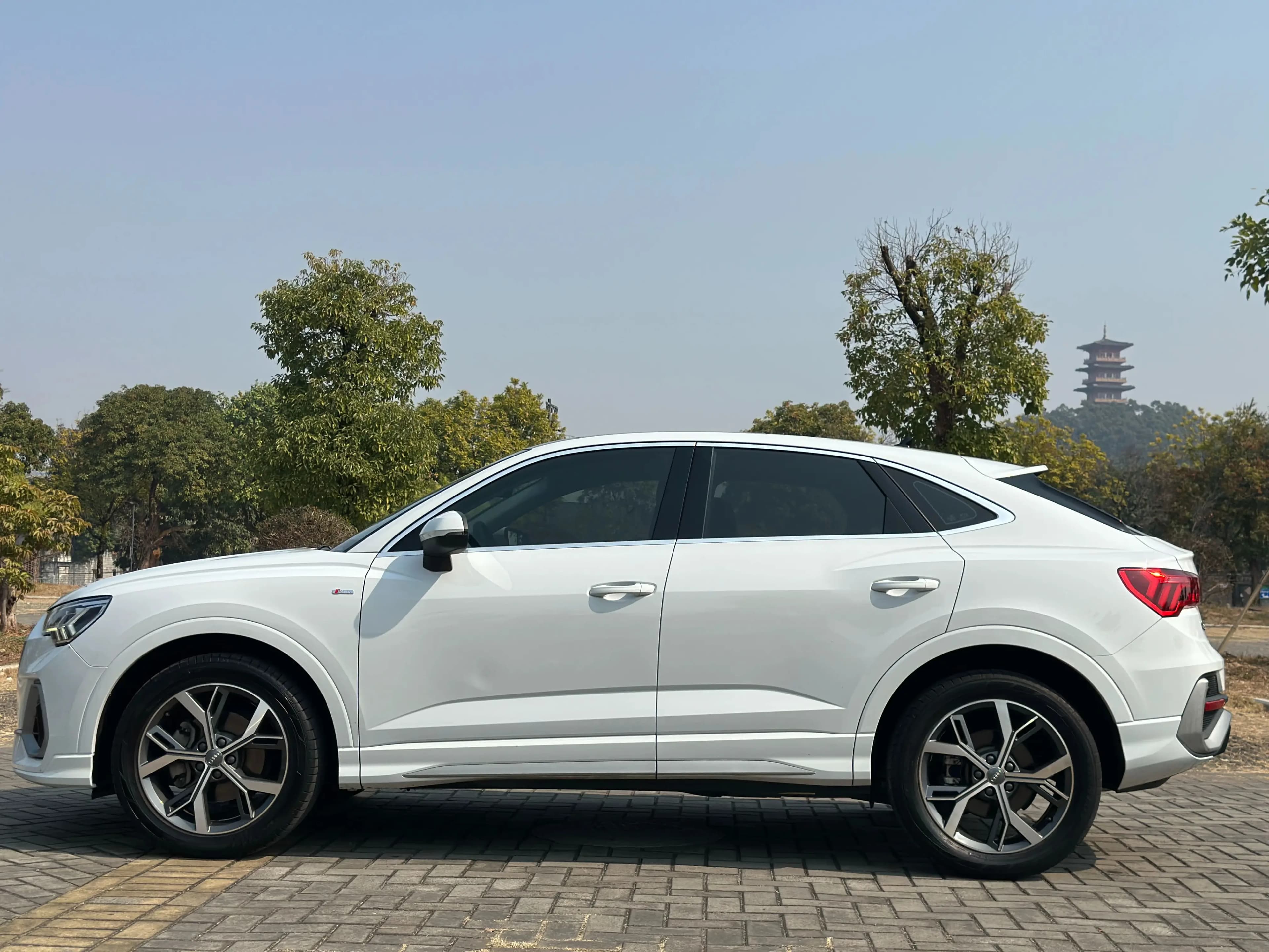 Audi Q3 Sportback 2021 г. 79011 км. — фото 4