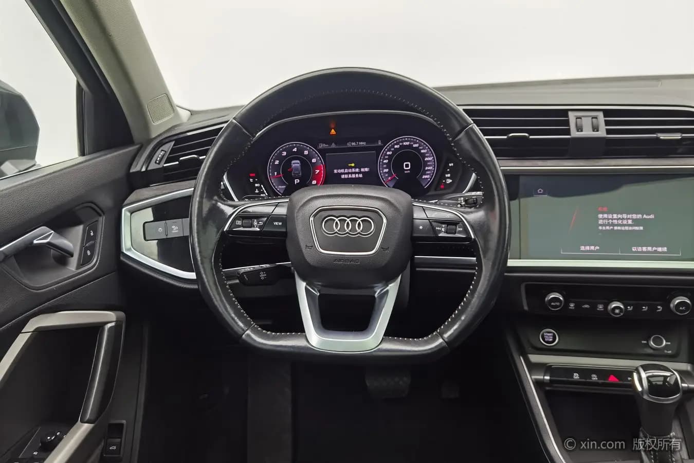 Audi Q3 2022 г. 104512 км. — фото 11