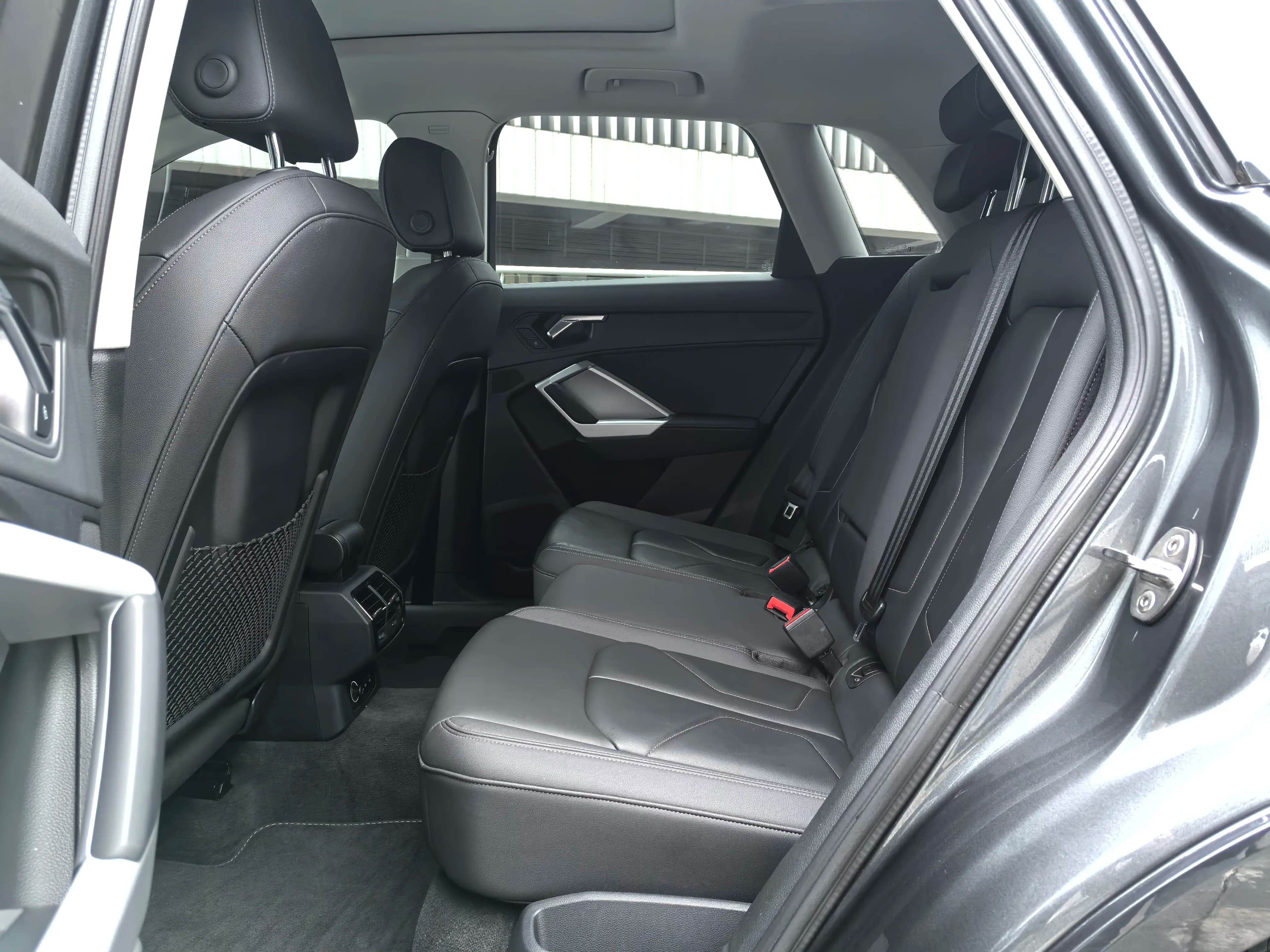 Audi Q3 2021 г. 64108 км. — фото 13
