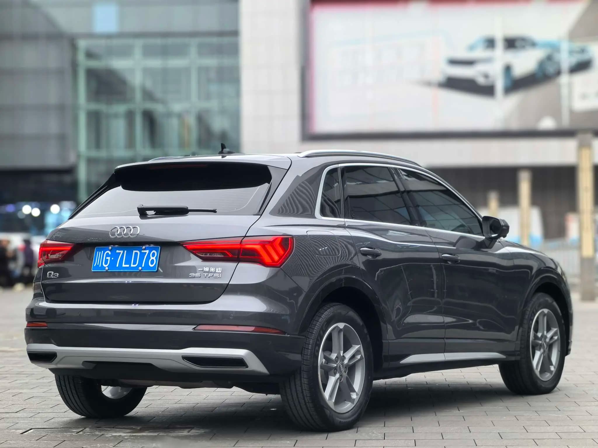 Audi Q3 2021 г. 64108 км. — фото 5
