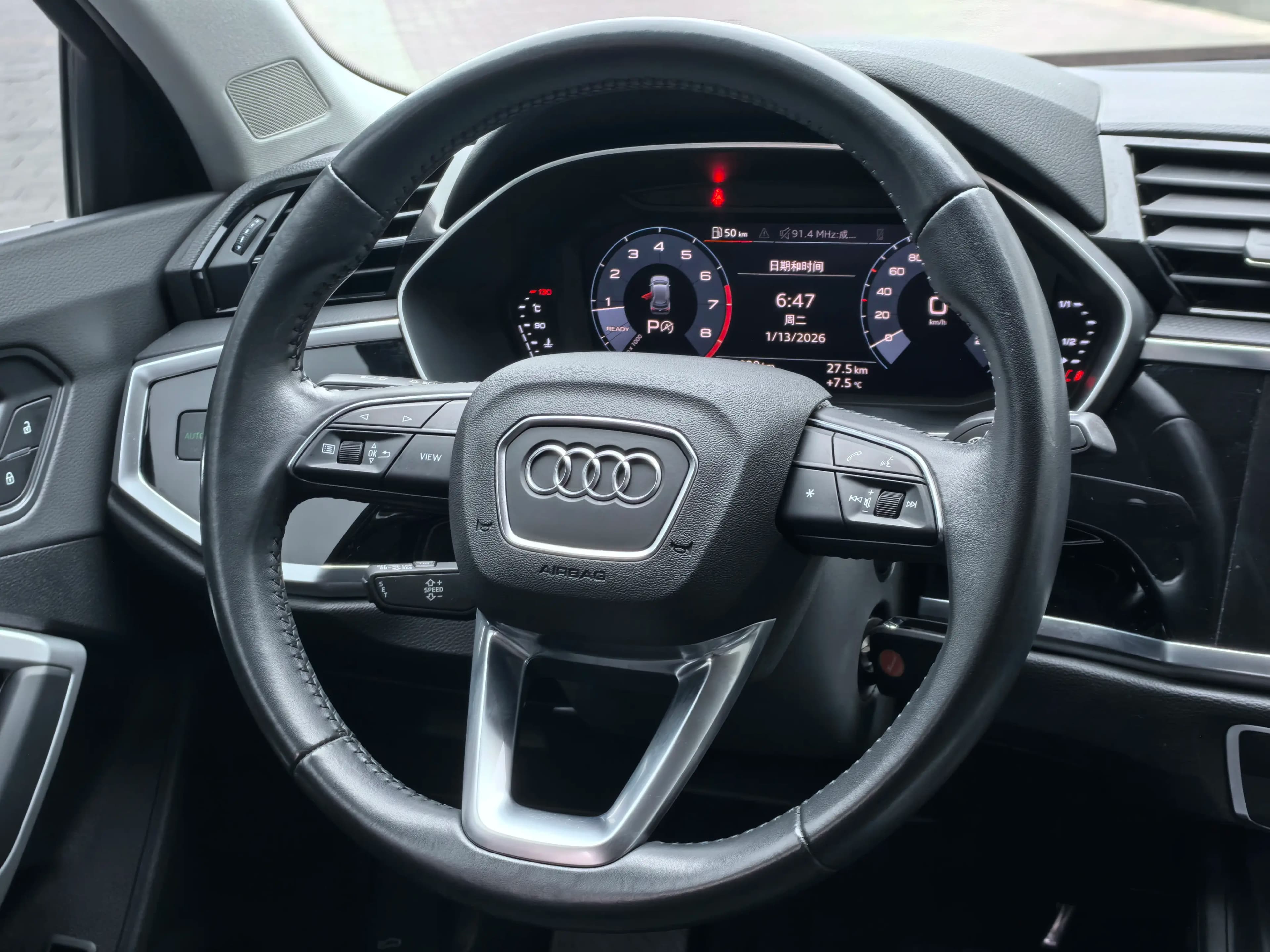 Audi Q3 2021 г. 64108 км. — фото 10