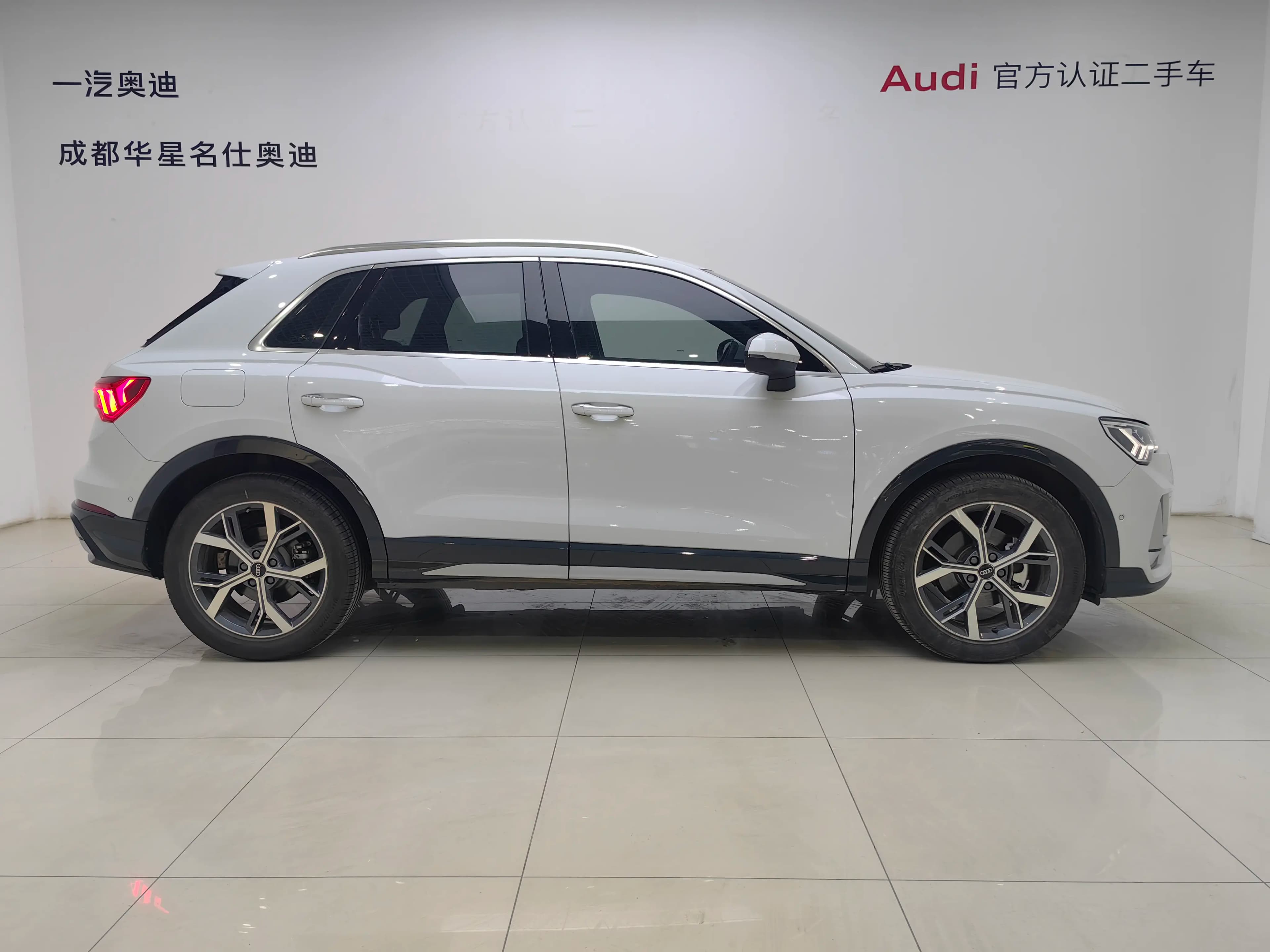Audi Q3 2024 г. 10906 км. — фото 5