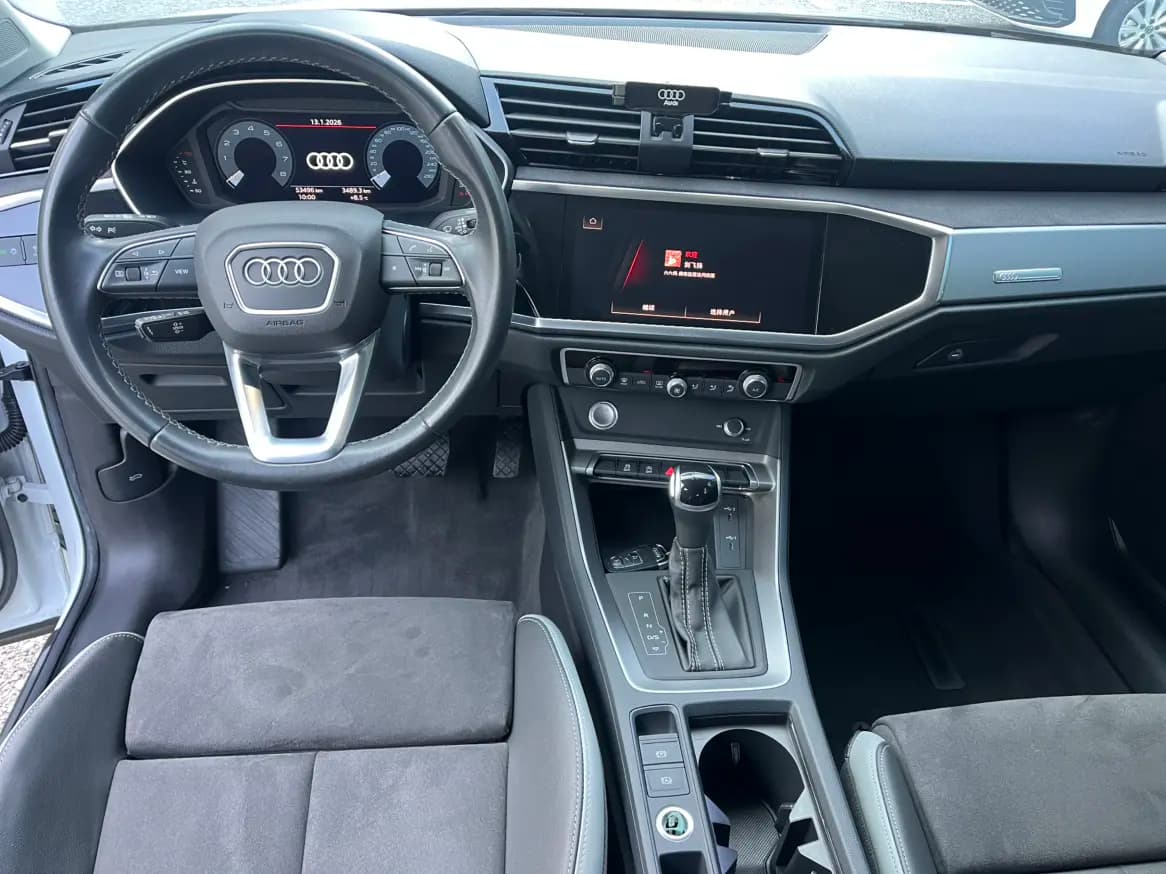 Audi Q3 2022 г. 53113 км. — фото 5