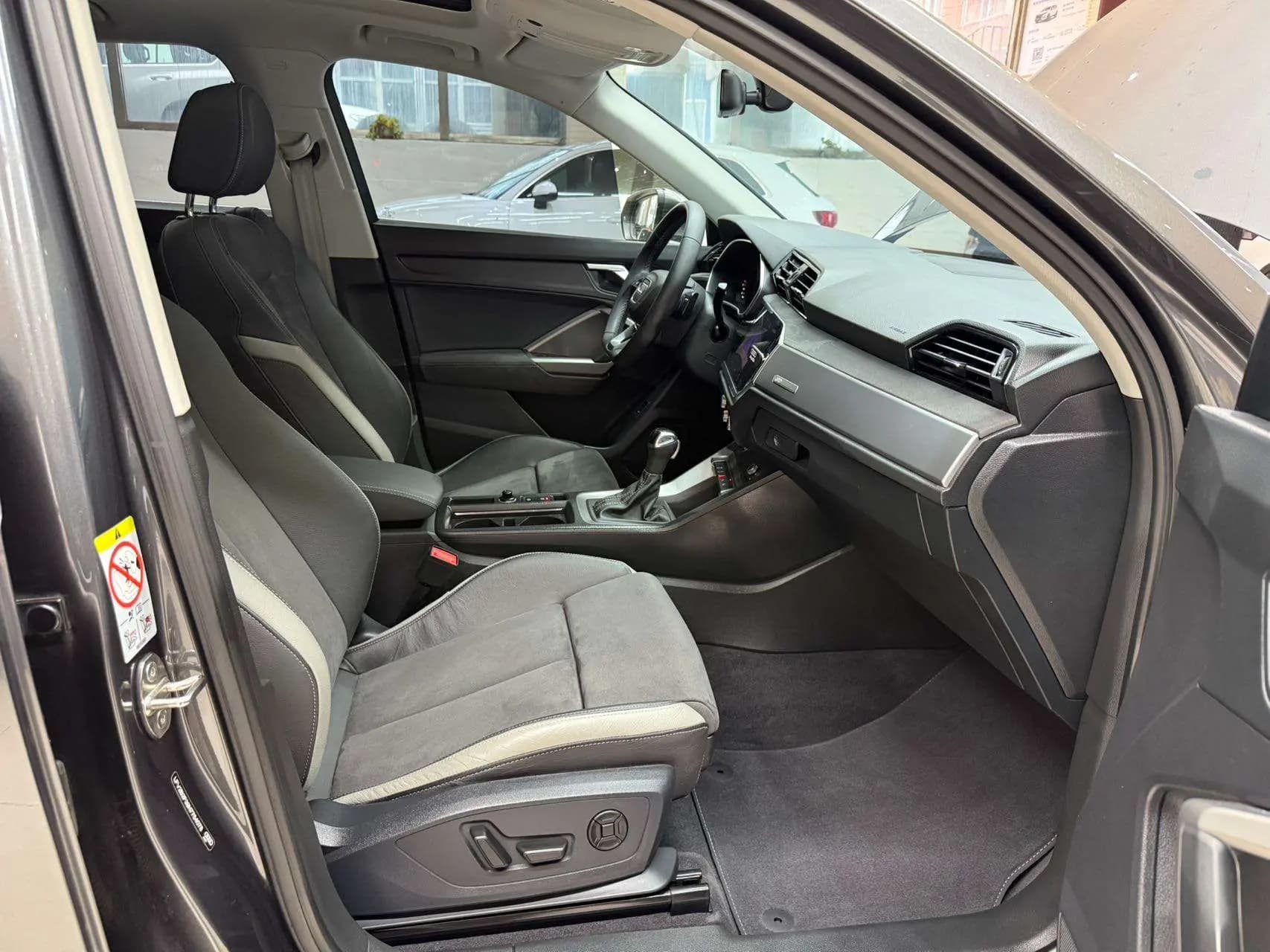 Audi Q3 2023 г. 18102 км. — фото 4