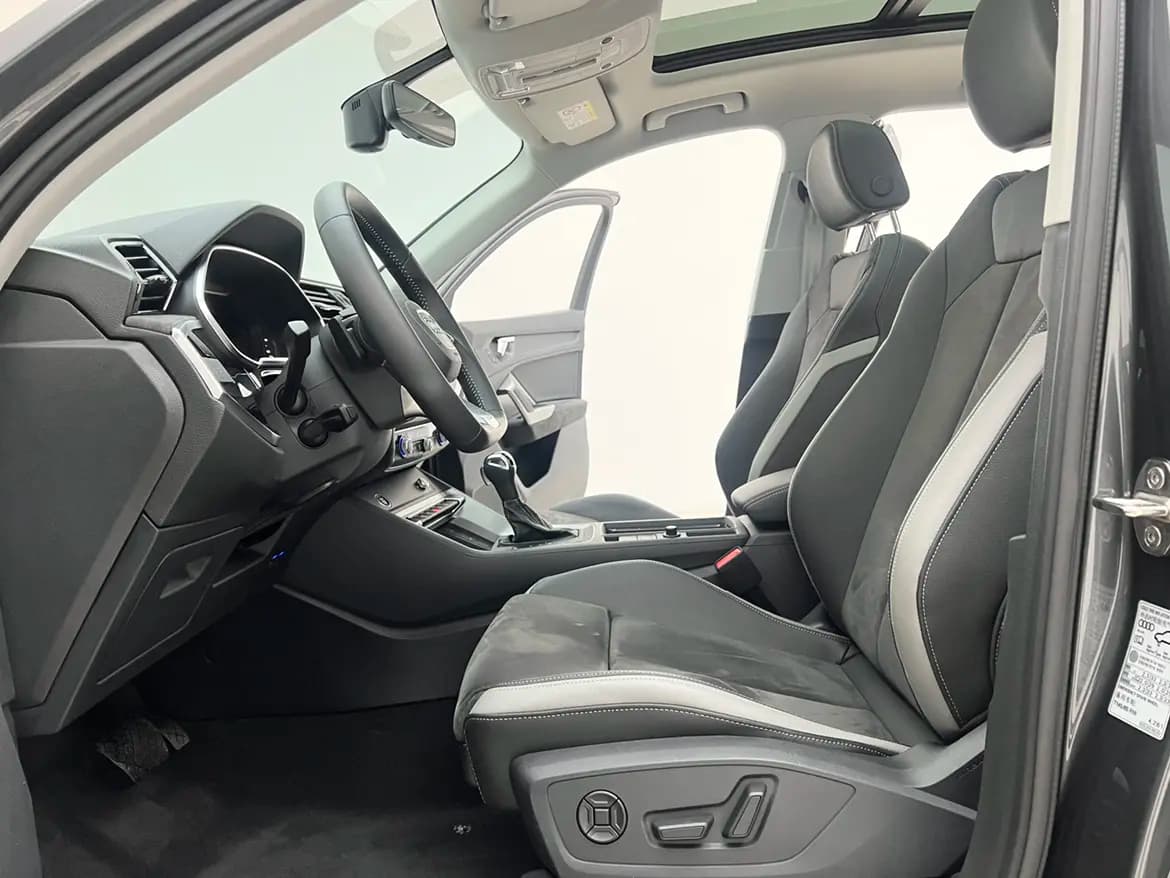 Audi Q3 2022 г. 39101 км. — фото 15