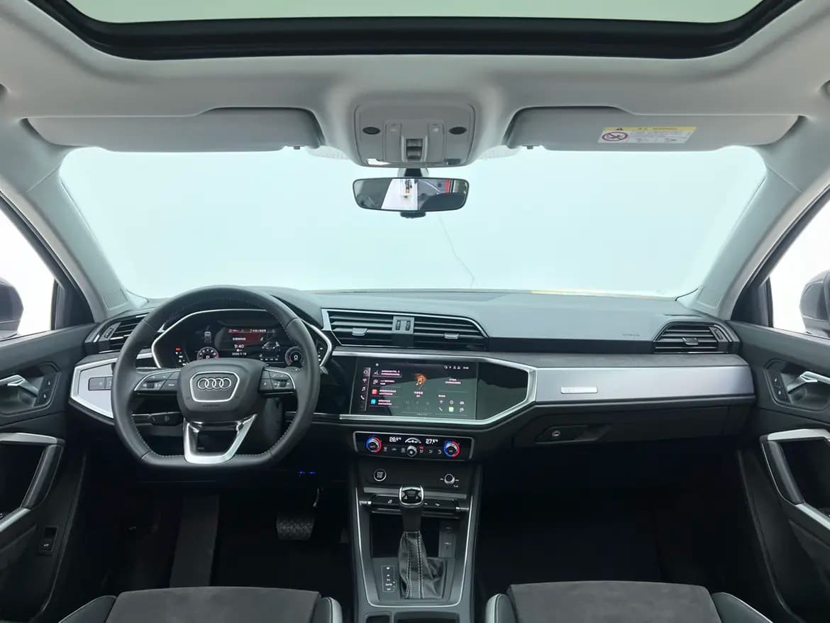 Audi Q3 2022 г. 39101 км. — фото 10