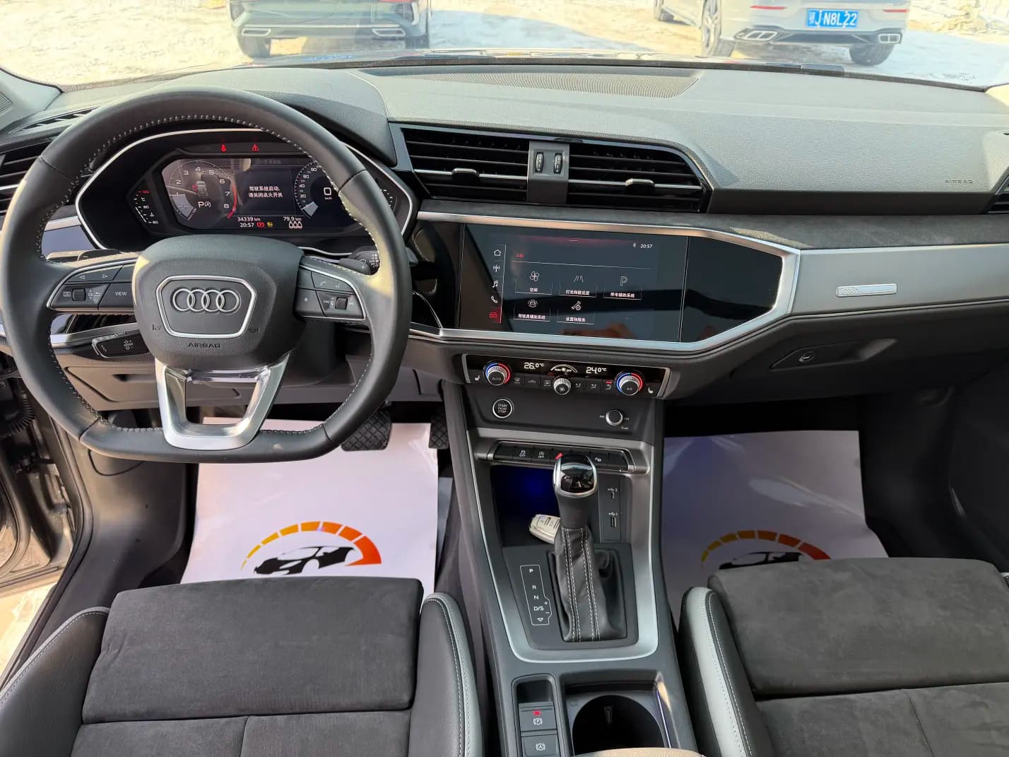 Audi Q3 2021 г. 34100 км. — фото 14