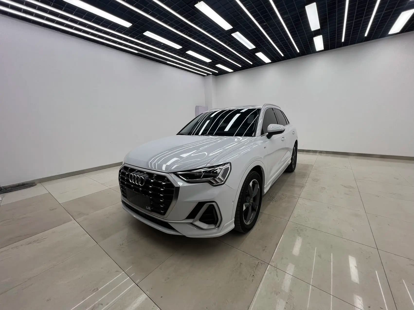 Audi Q3 2022 г. 38080 км.