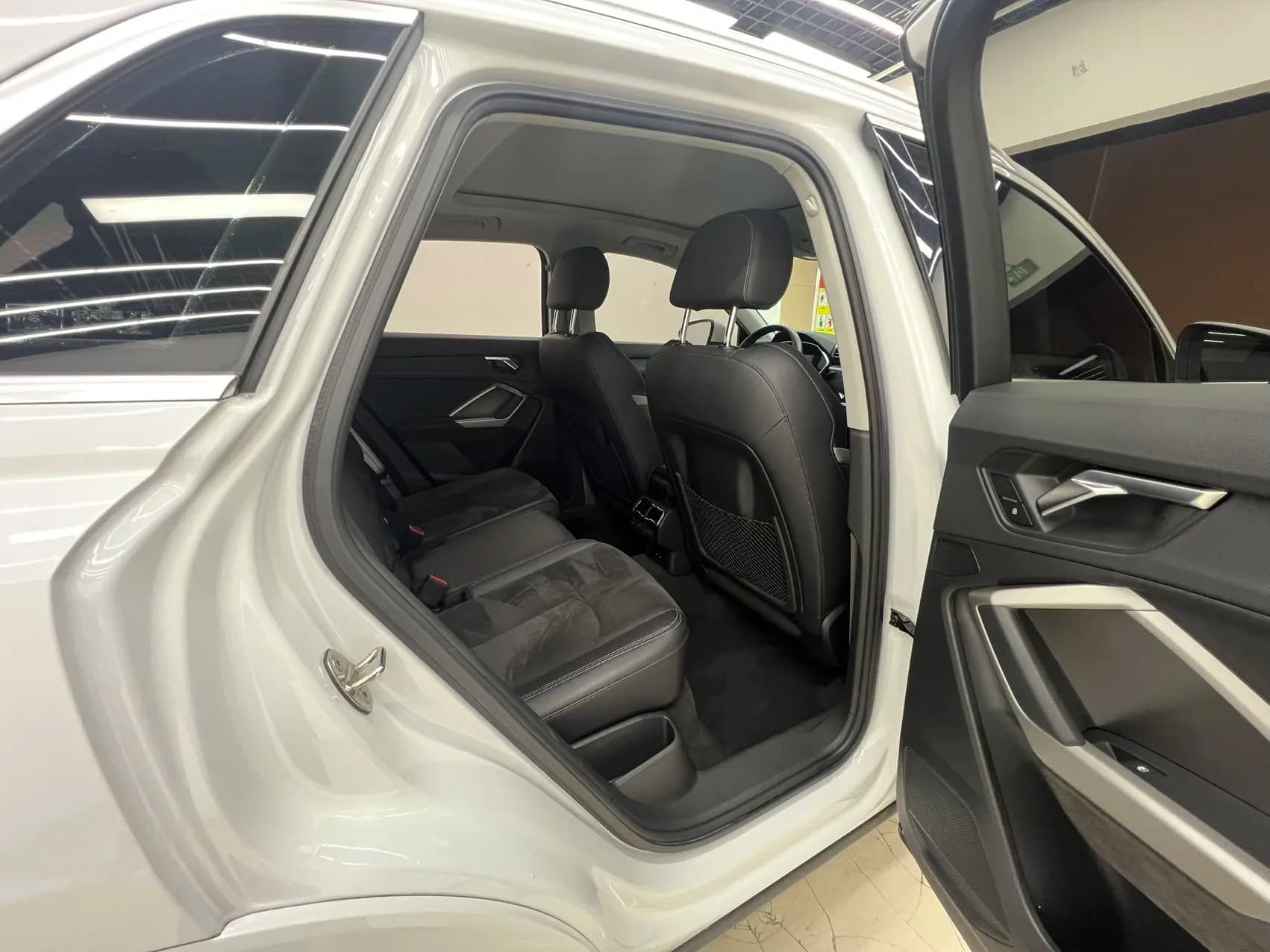 Audi Q3 2022 г. 38080 км. — фото 13