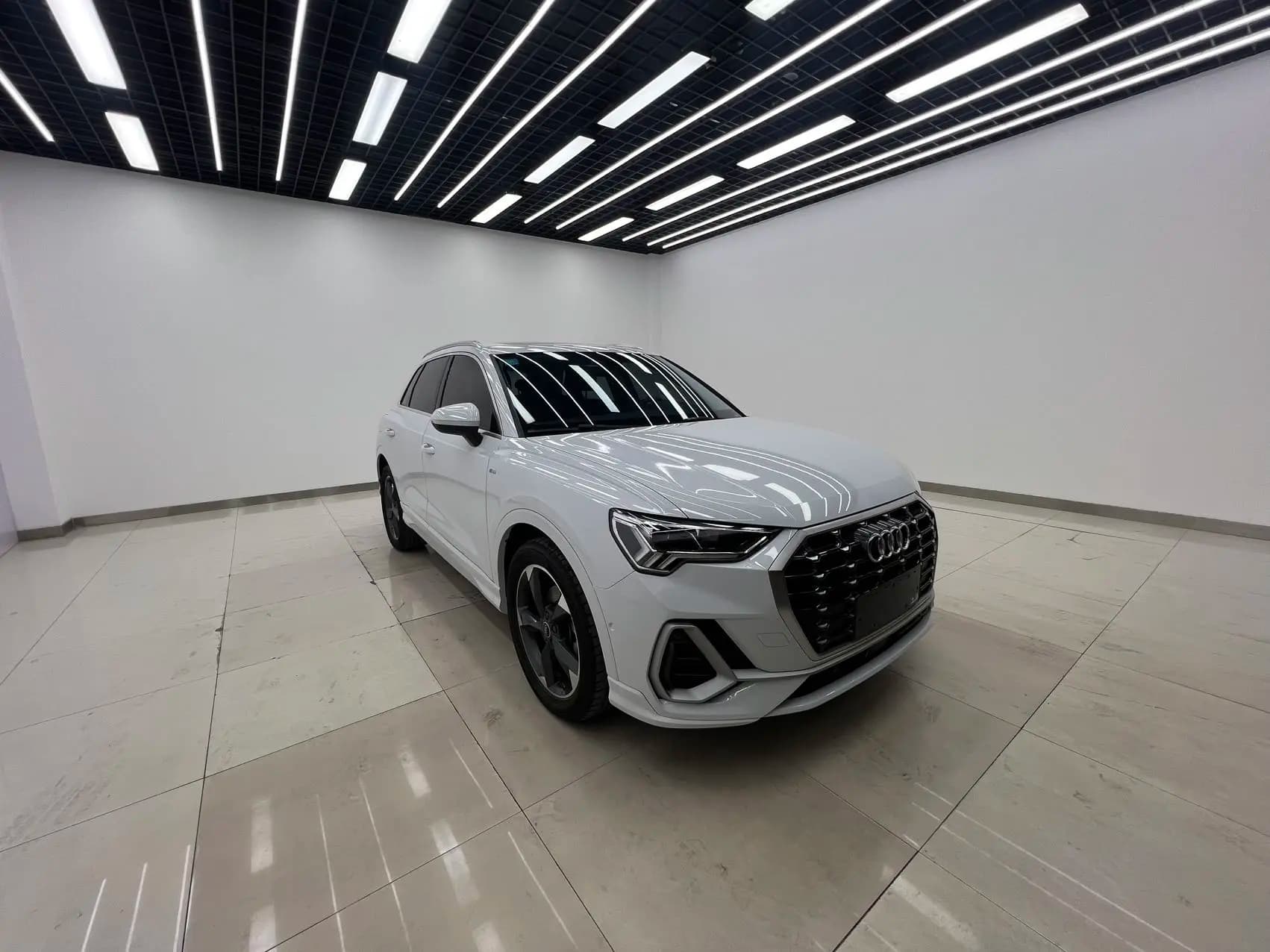 Audi Q3 2022 г. 38080 км. — фото 3
